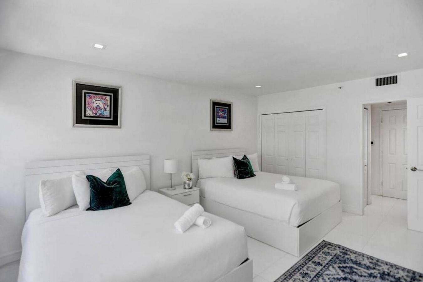 Apartment High Floor 2bd With Service 1616
