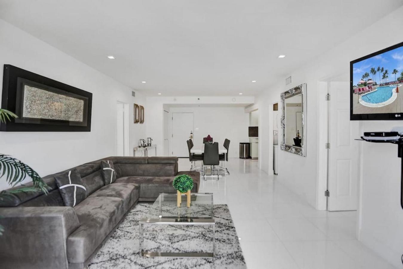 High Floor 2bd With Service 1616 *