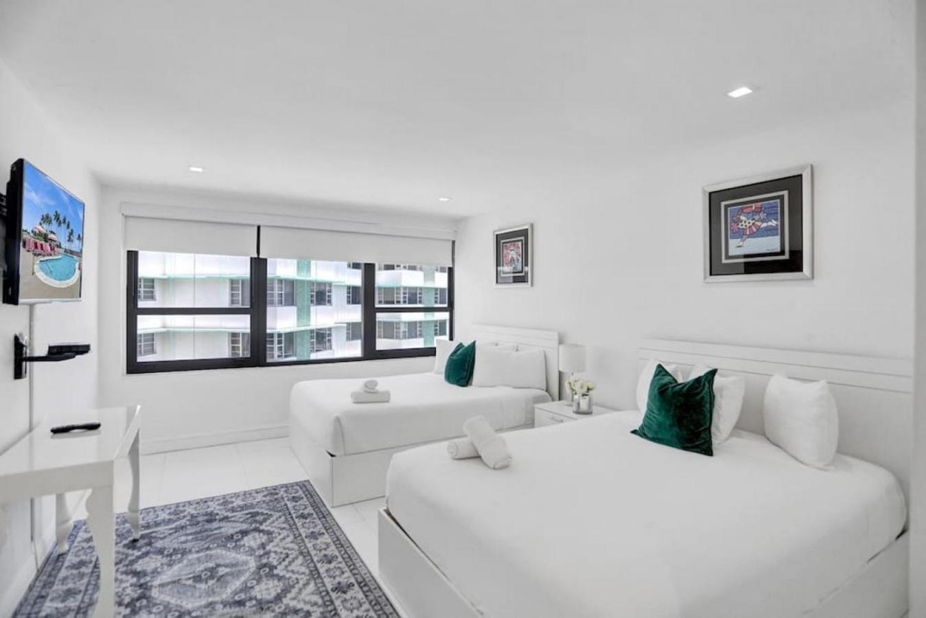 High Floor 2bd With Service 1616 *