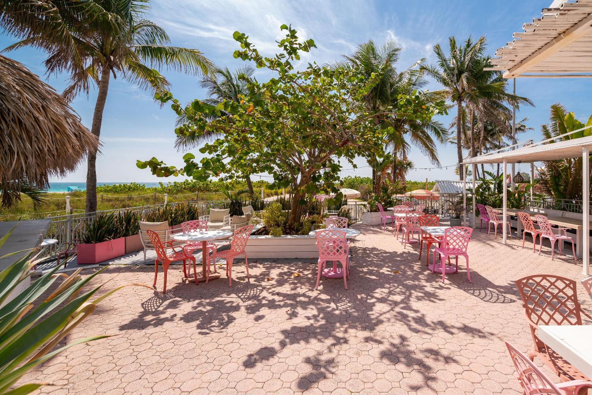 The Savoy & Club Miami Beach