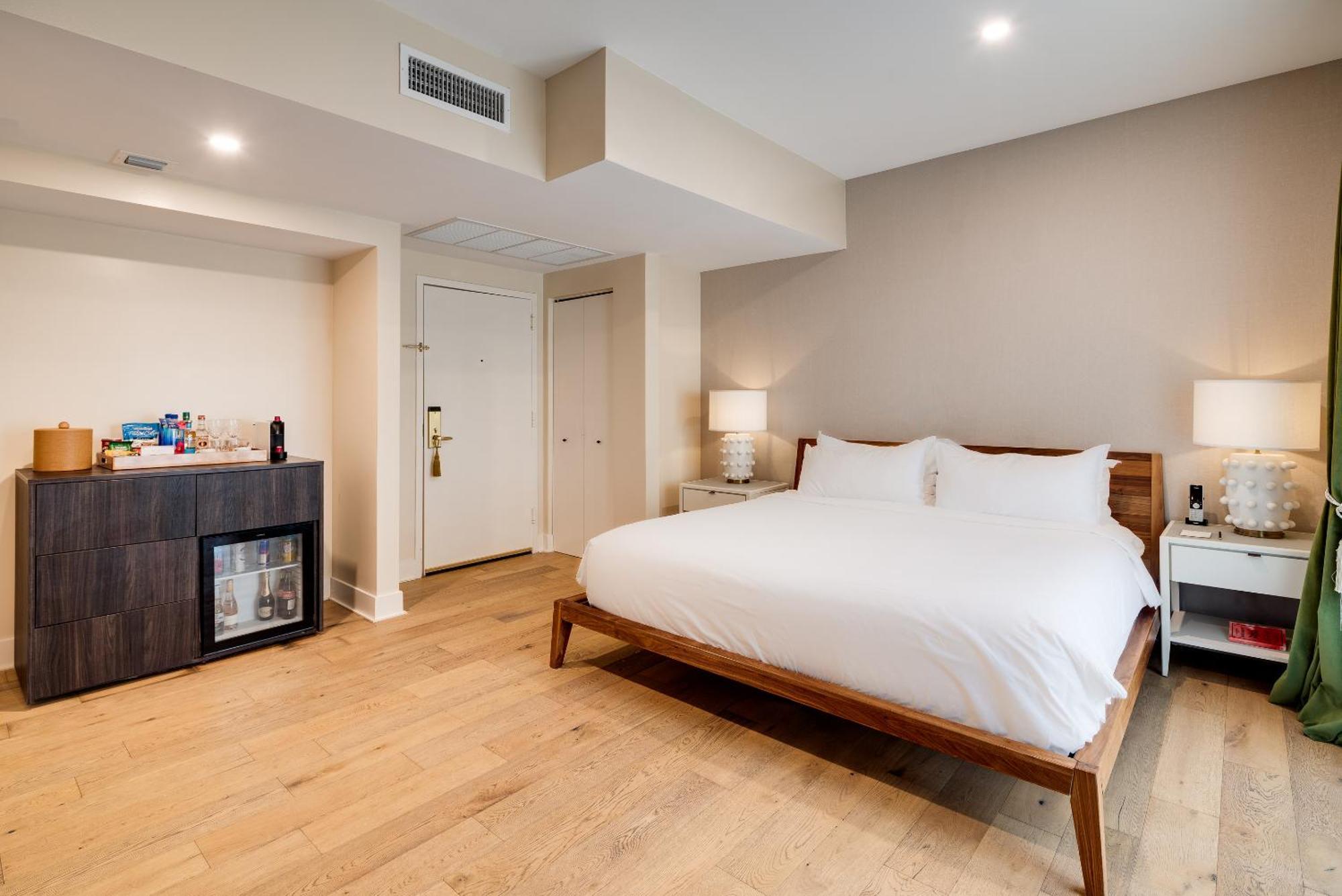 The Savoy & Club 4* Miami Beach
