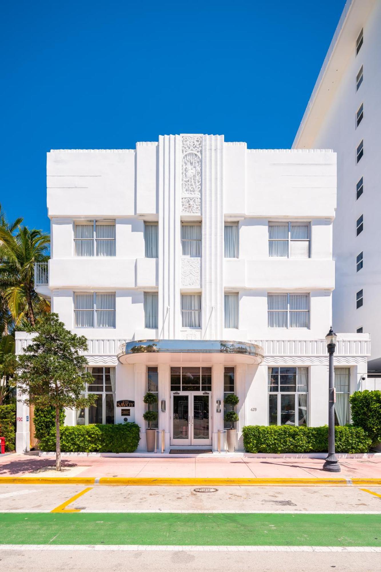 Hotel The Savoy & Club Miami Beach