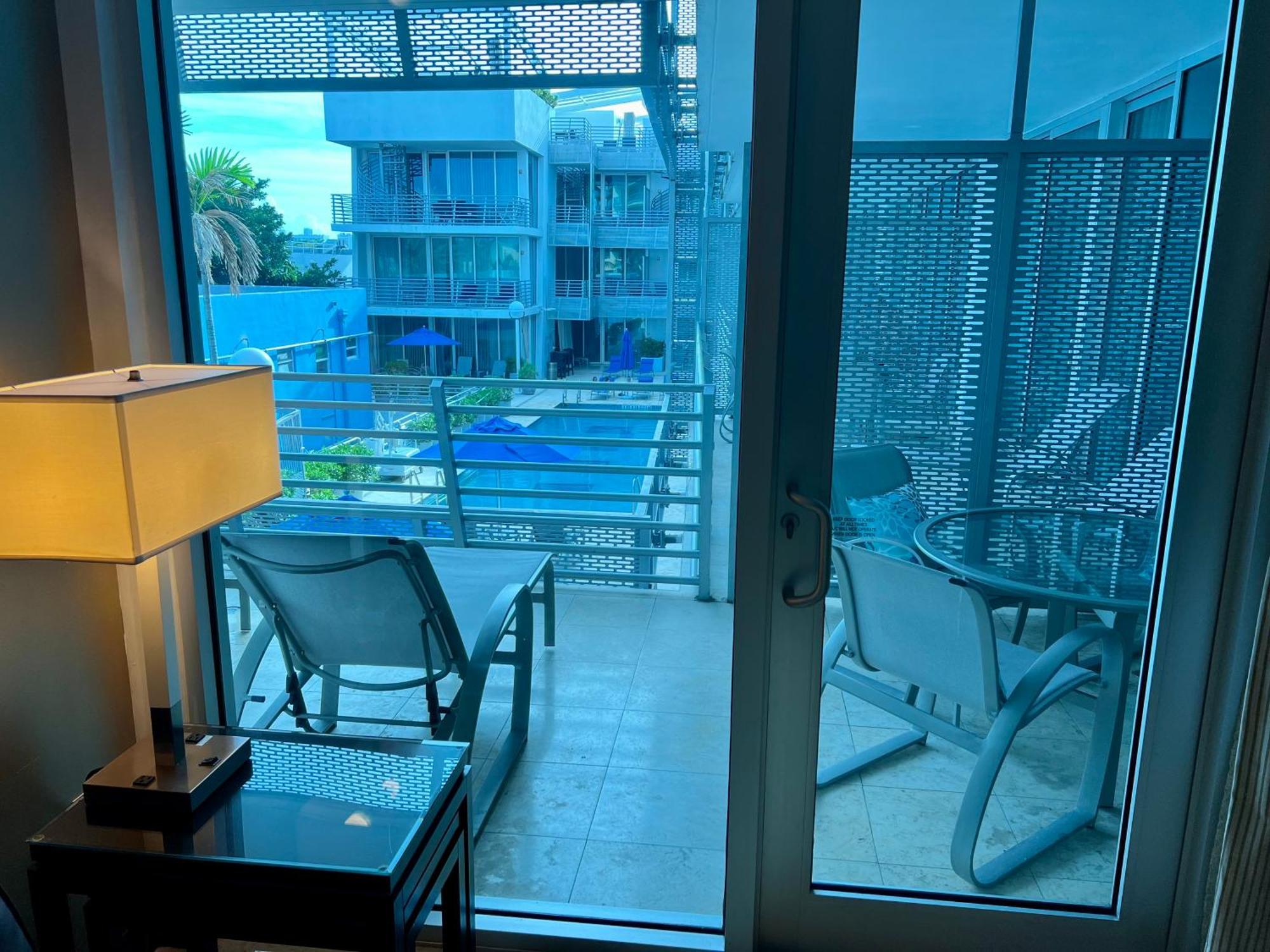 Boutique 3 Min Walk To * Miami Beach