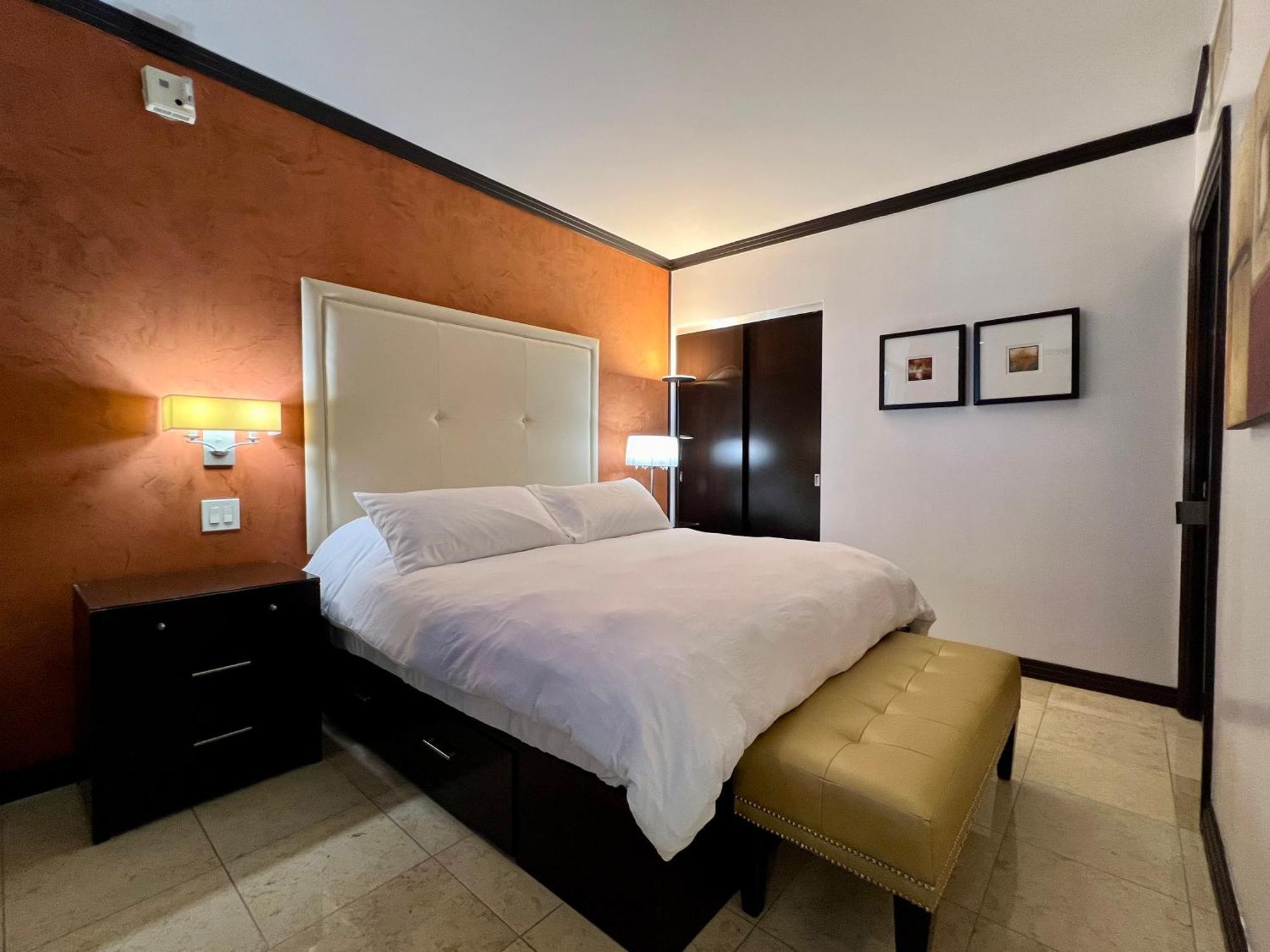Boutique 3 Min Walk To * Miami Beach
