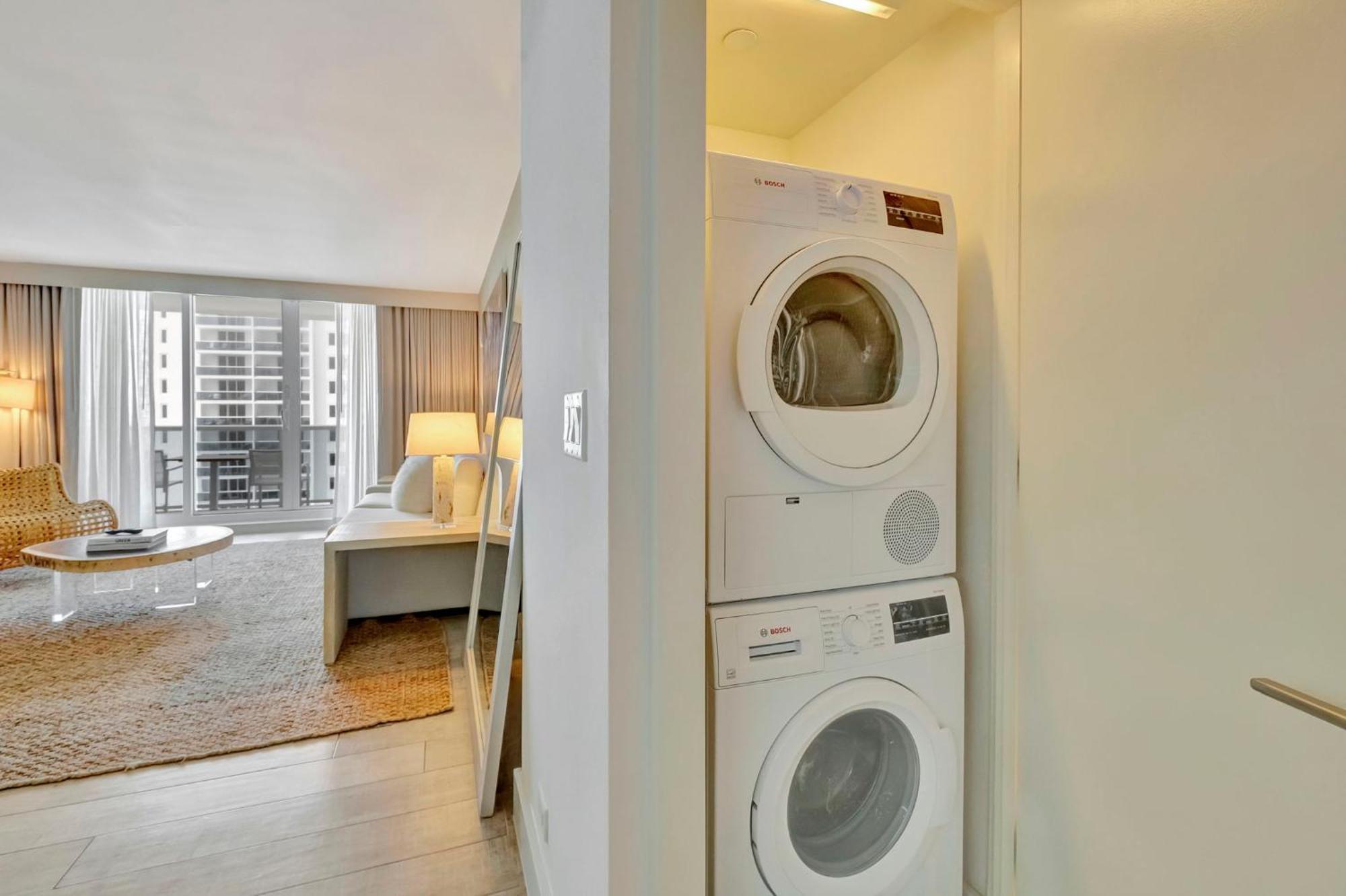 Luxury Private At The 1 & Miami Aparthotel