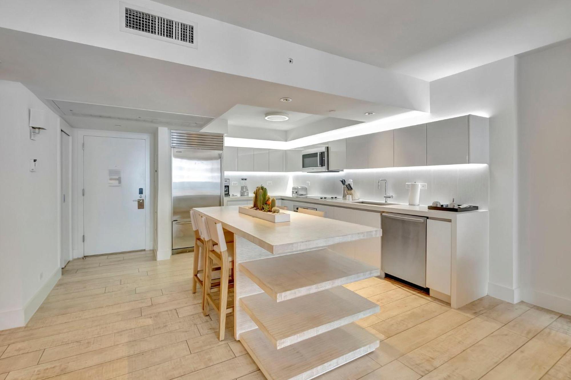 Luxury Private At The 1 & Miami *