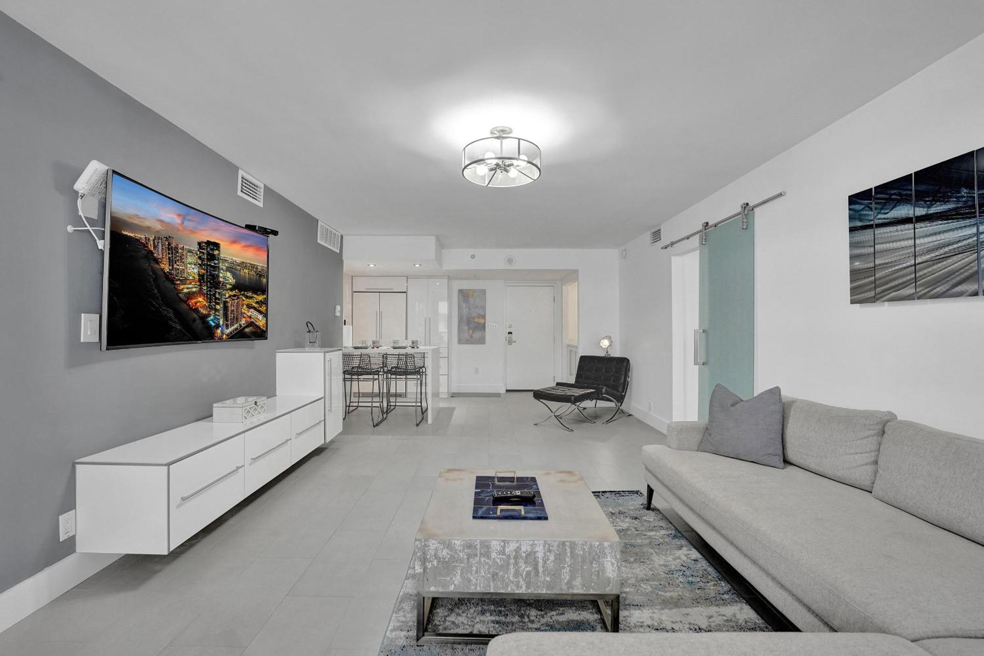 Apartment Ocean View Elegant 2bdr 2ba Access 714 *