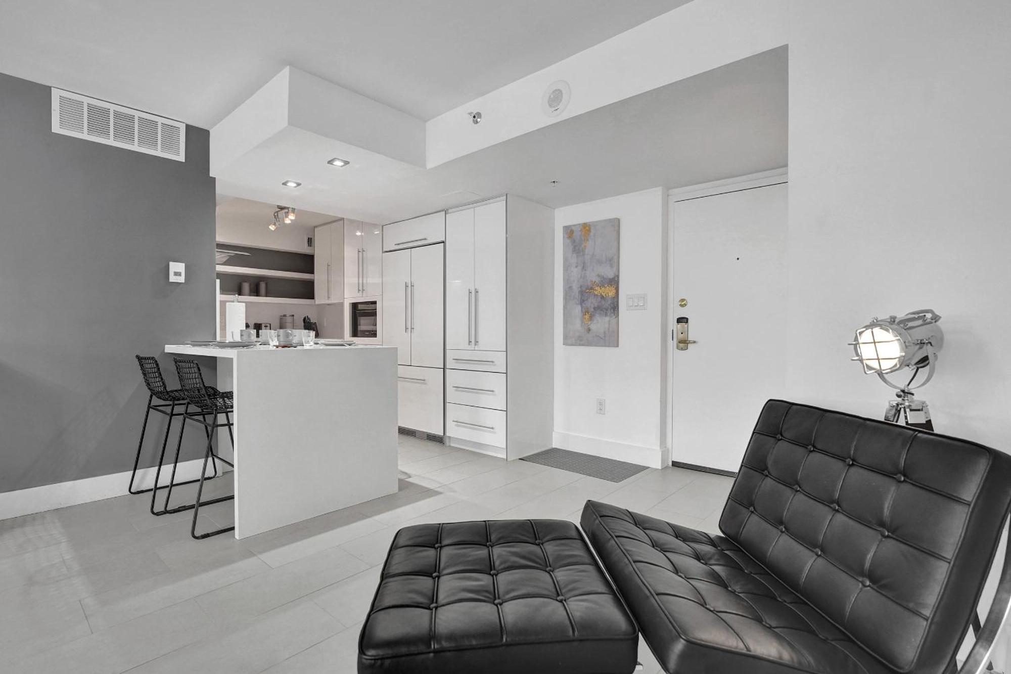 Ocean View Elegant 2bdr 2ba Access 714 Apartment