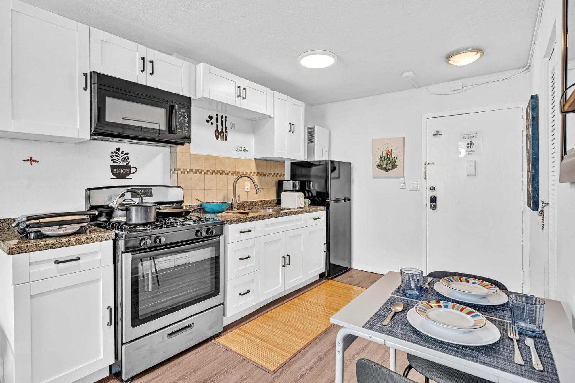 1 Bedroom In The Location In South !