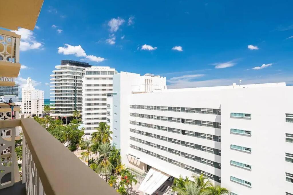 Apartment 1101- Luxurious 1br & 2 Bath With & Ocean Views *
