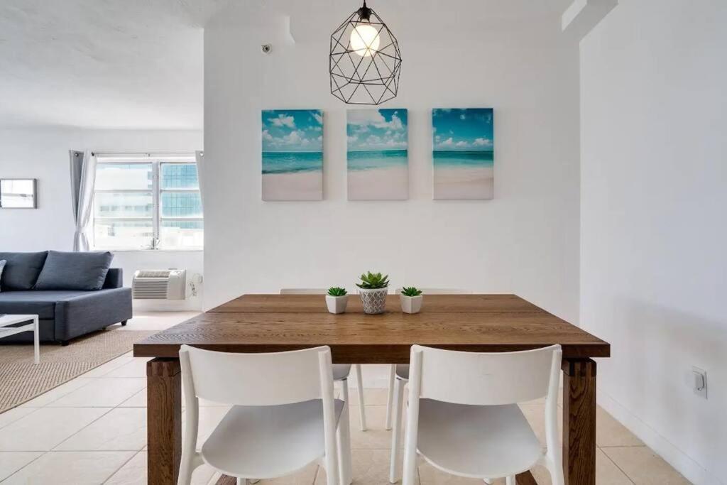 1101- Luxurious 1br & 2 Bath With & Ocean Views *