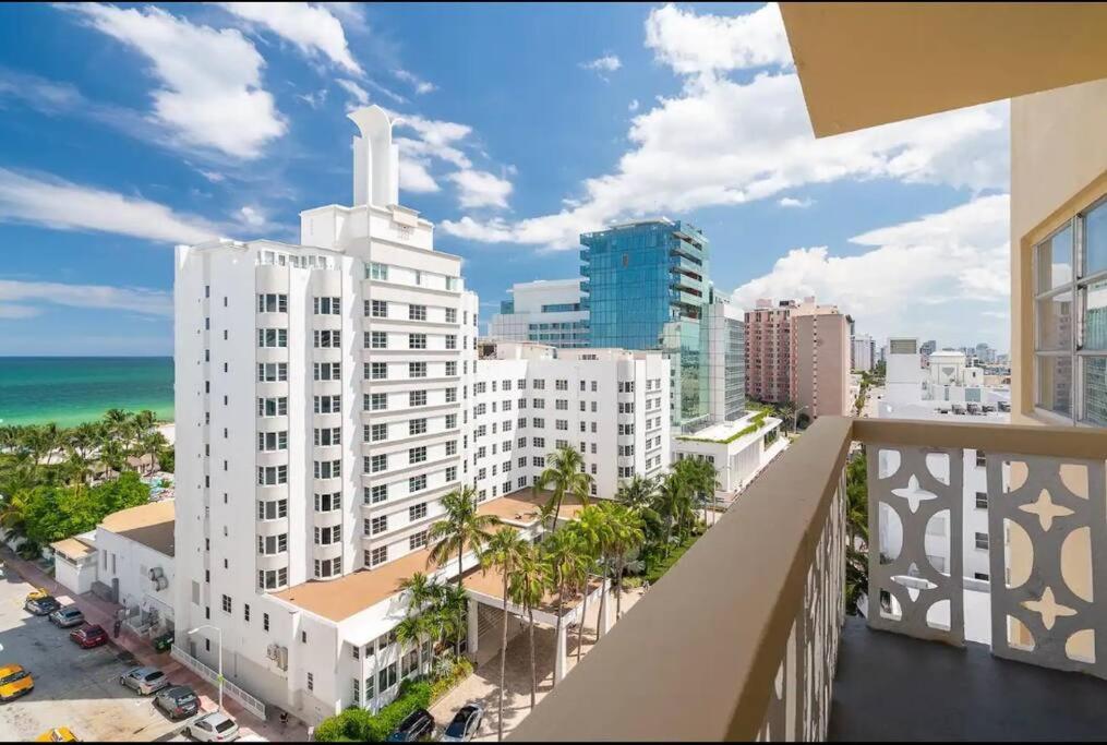1101- Luxurious 1br & 2 Bath With & Ocean Views Apartment