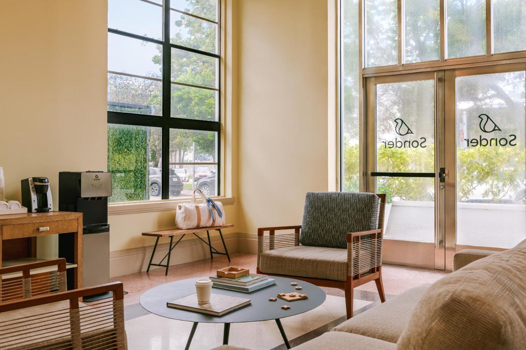 Sonder The Abbey 4* Miami Beach