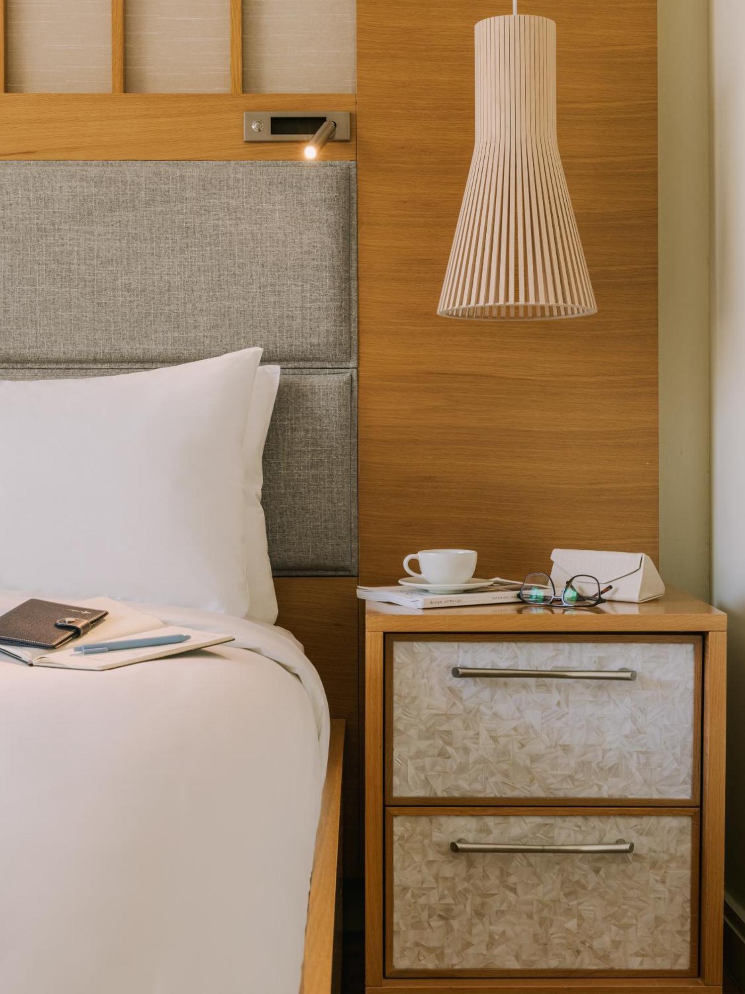 Sonder The Abbey Hotel 4*