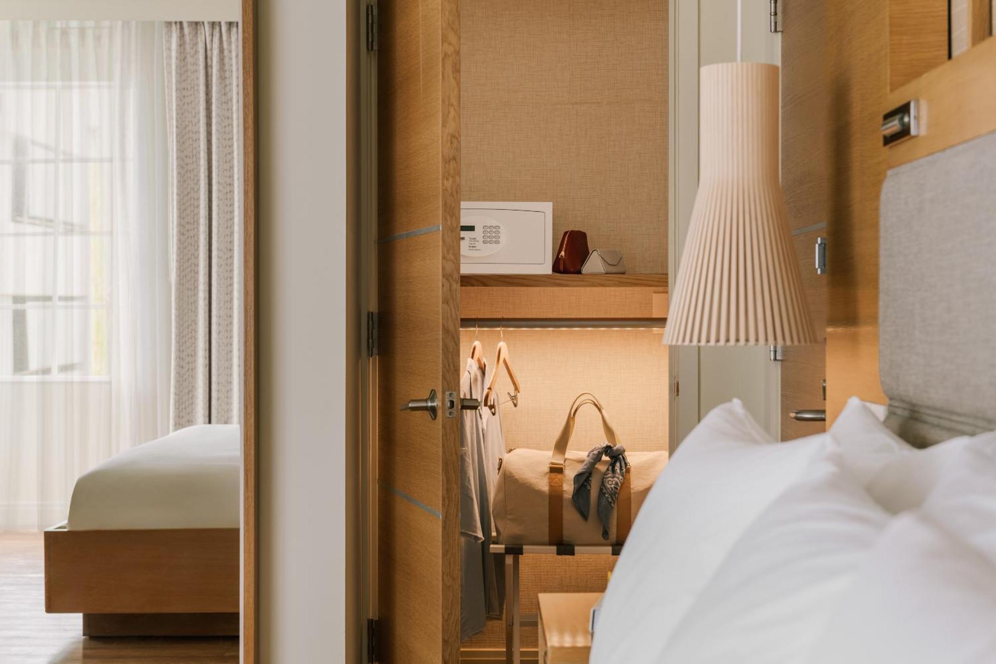 Sonder The Abbey 4* Miami Beach