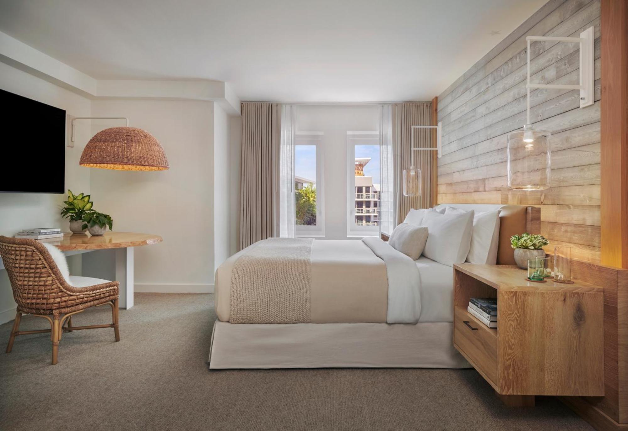 Hotel 1 South