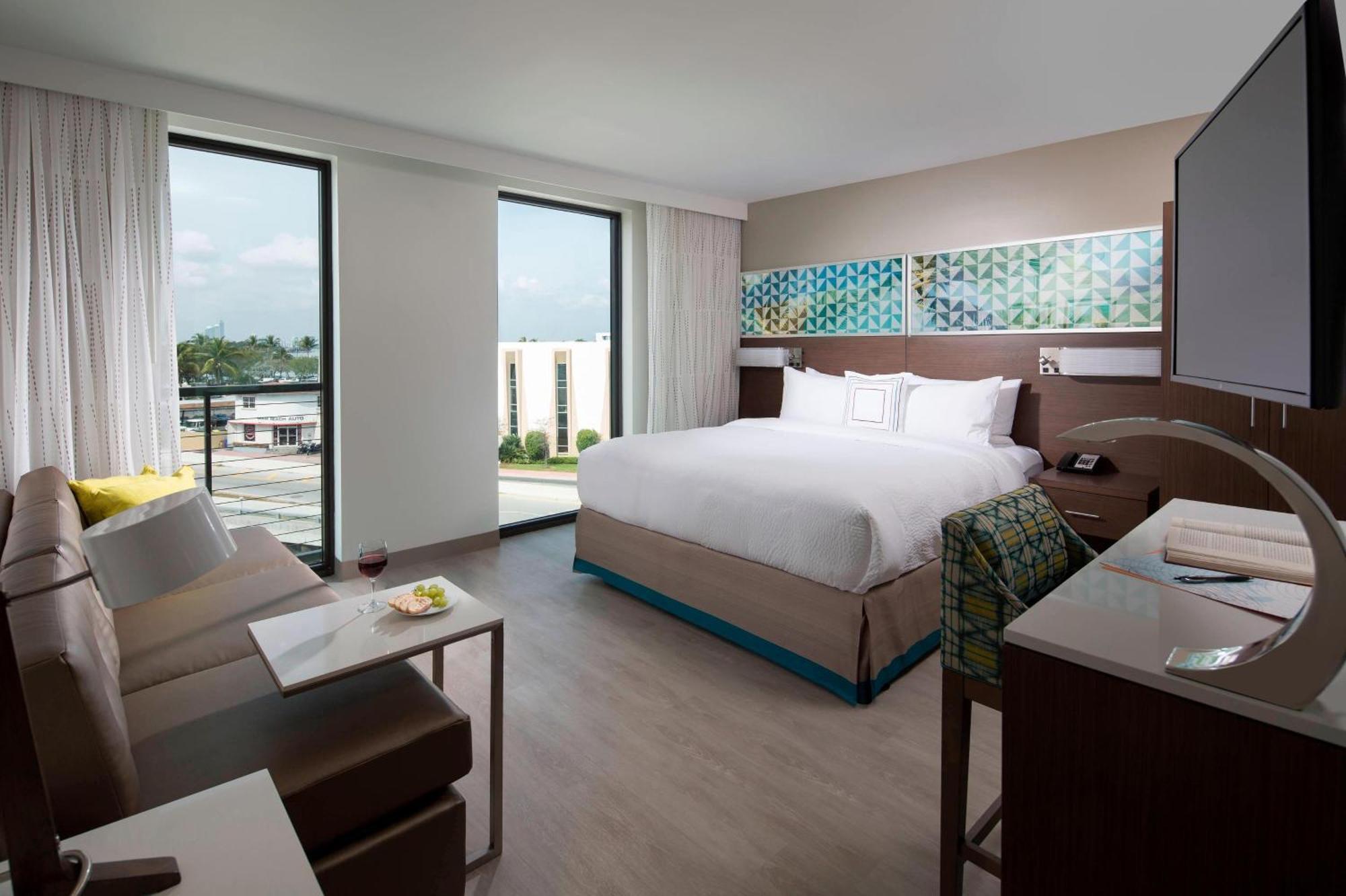 Hotel By Marriott Miami South Miami Beach