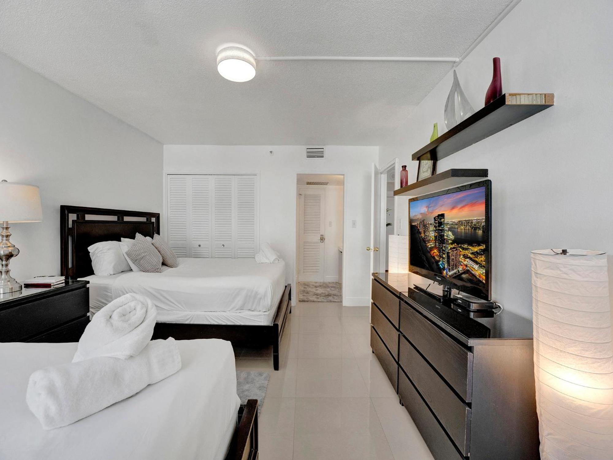Apartment Cozy Beachfront 2 Bdr Miami 1516