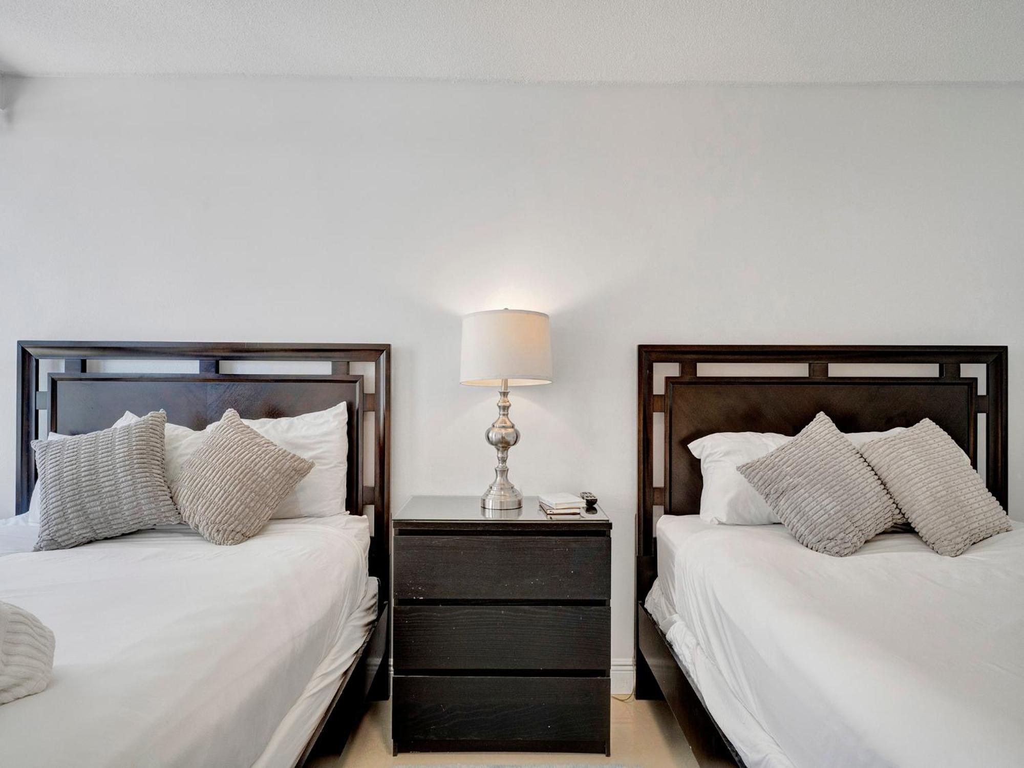 Cozy Beachfront 2 Bdr Miami 1516 Apartment *