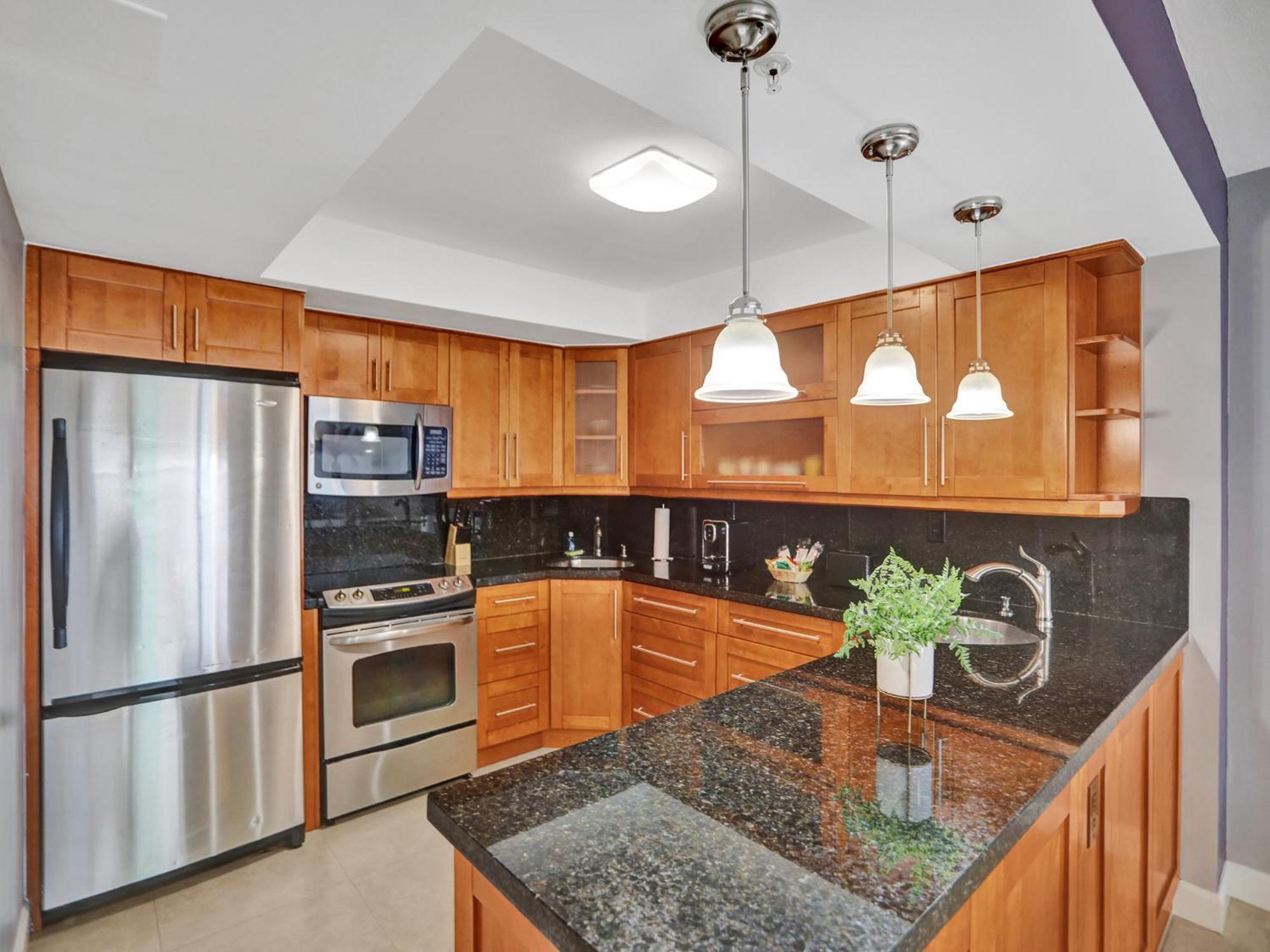 Ocean View Service And Pool 618
