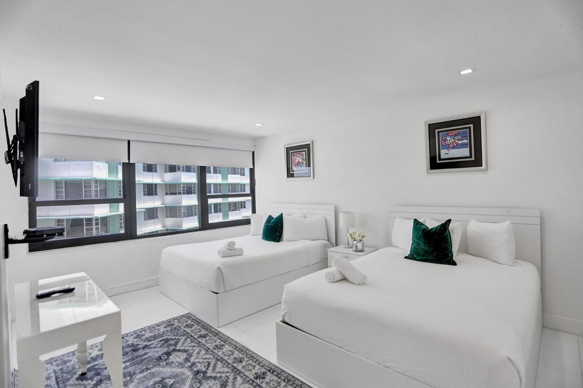 Apartment 2br 2ba With Service 1616
