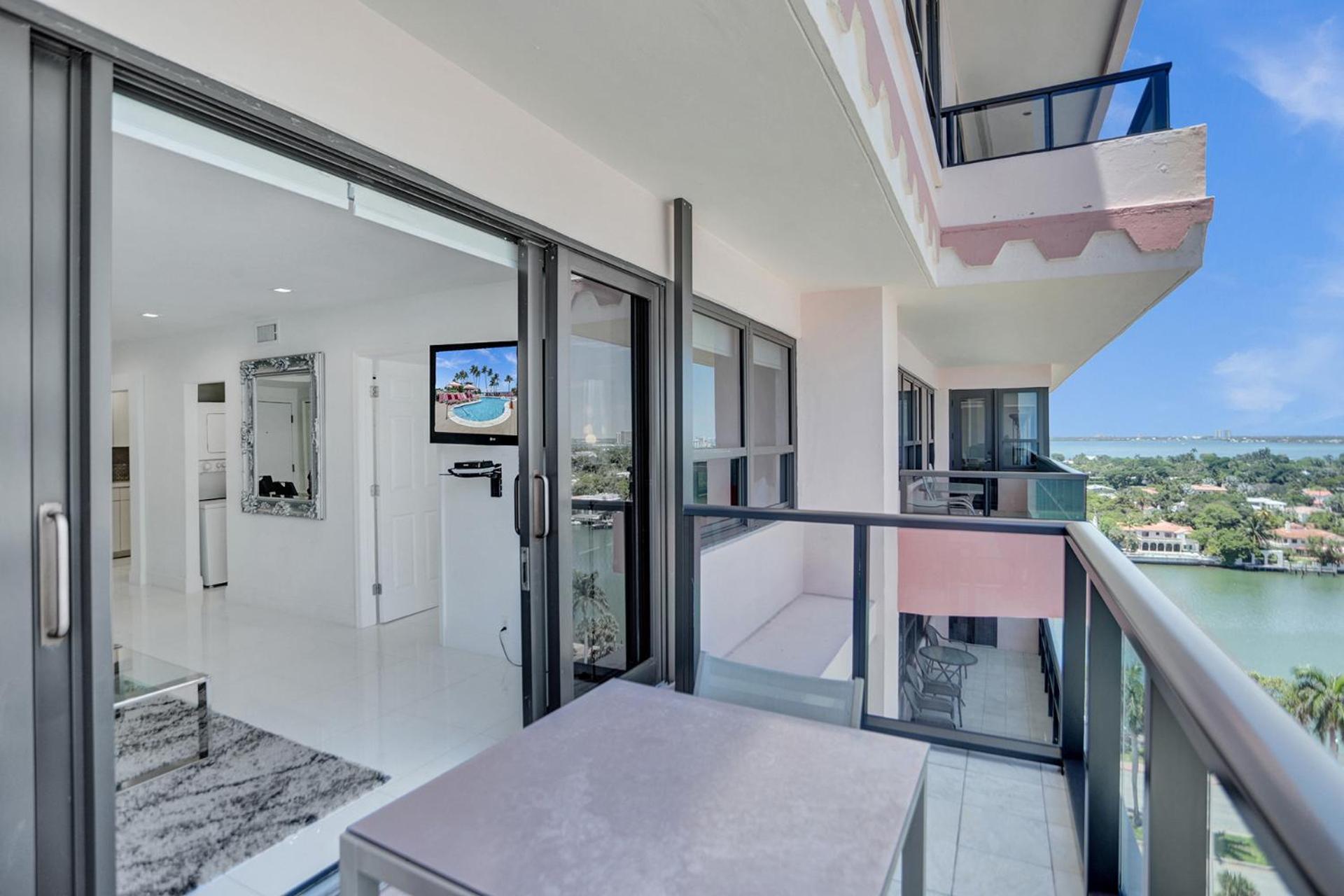 2br 2ba With Service 1616 Apartment Miami Beach
