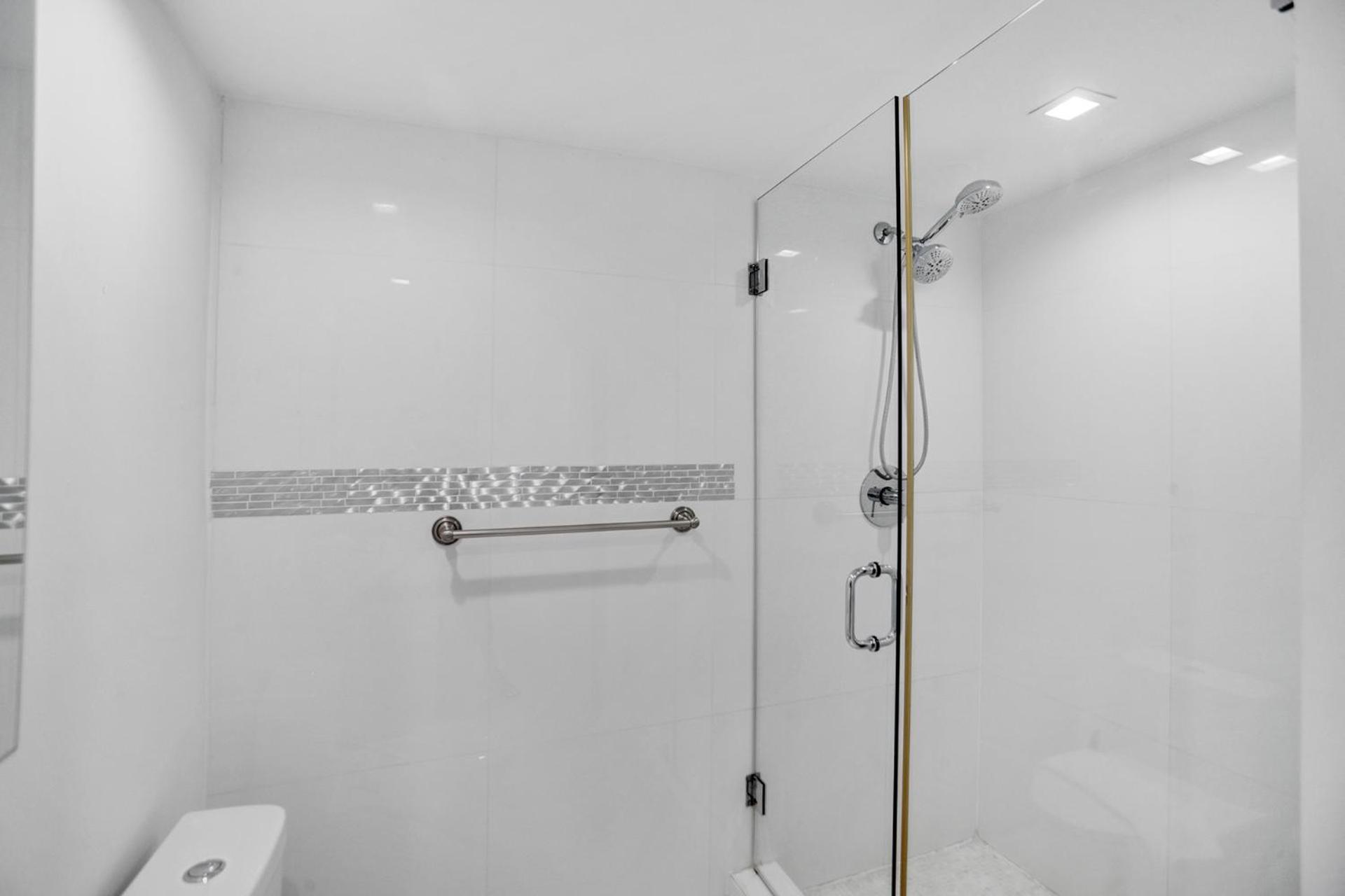 Apartment 2br 2ba With Service 1616 Miami Beach
