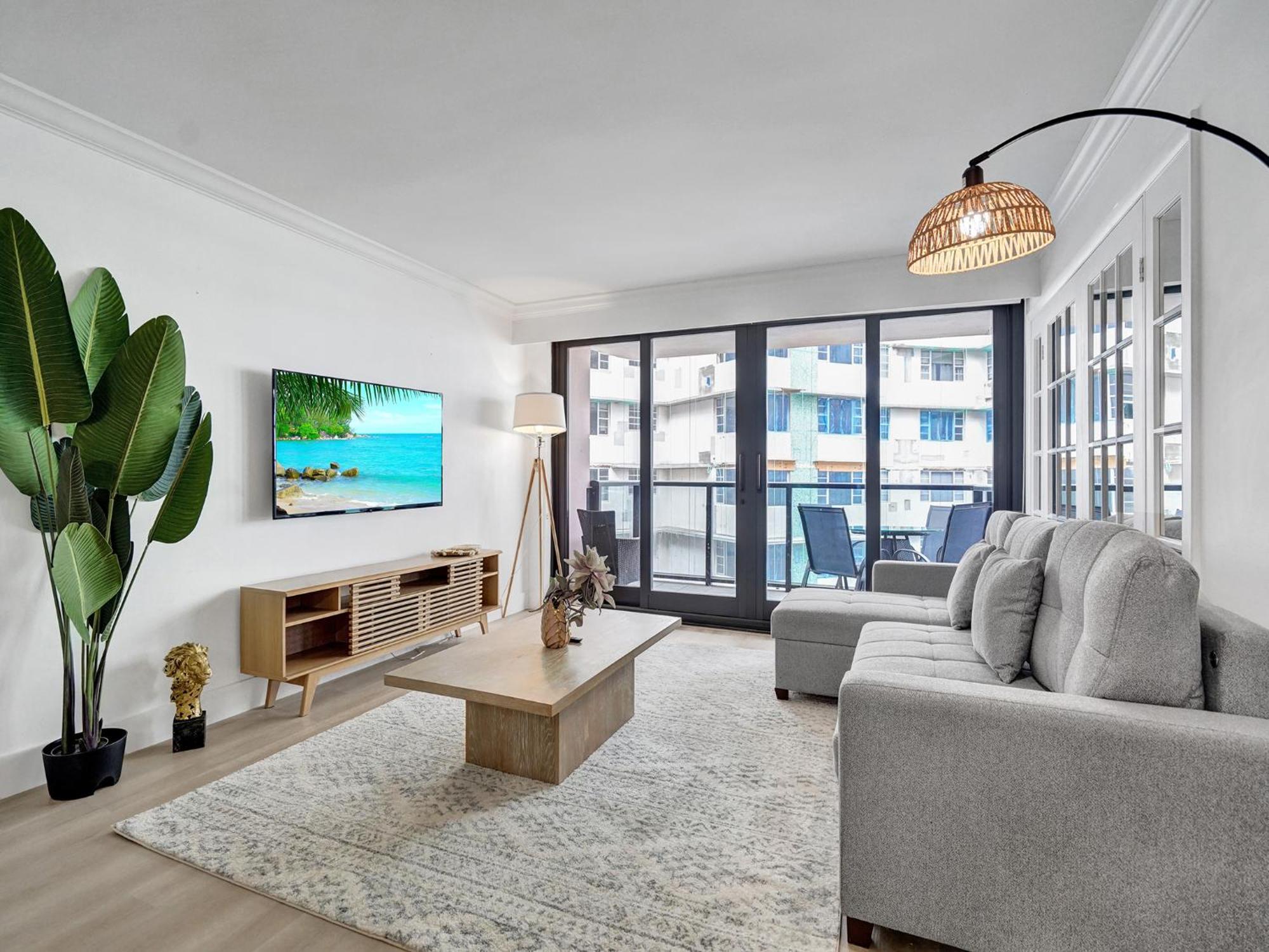 Comfortable Ocean View Service 1214 * Miami Beach