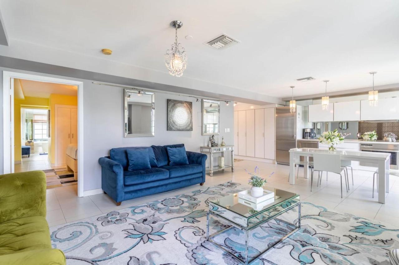 Luxury Large 1br At The Carlyle Sobe Sleeps 4 Holiday home *
