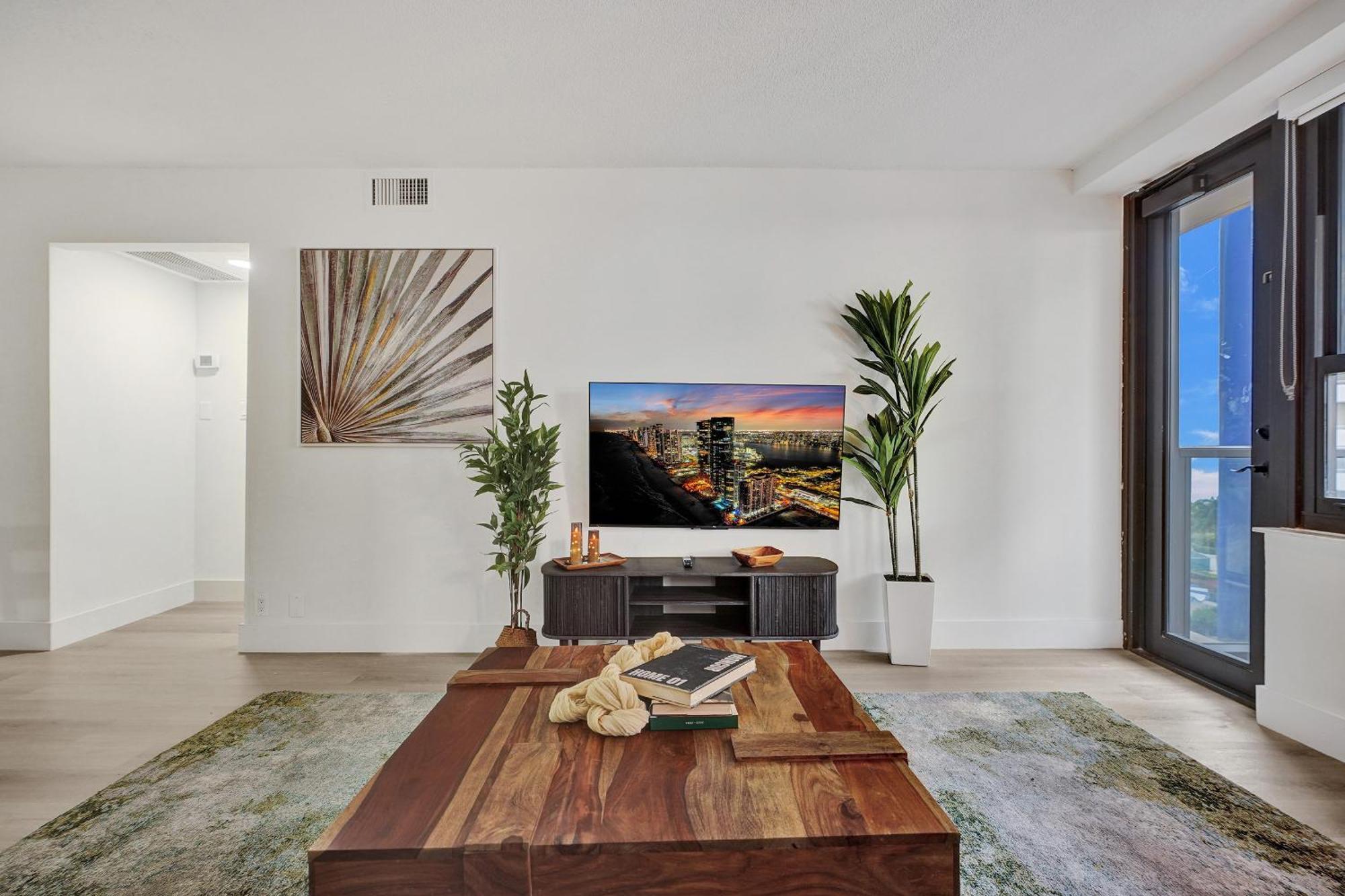 Ocean View Serenity Service 915 Apartment