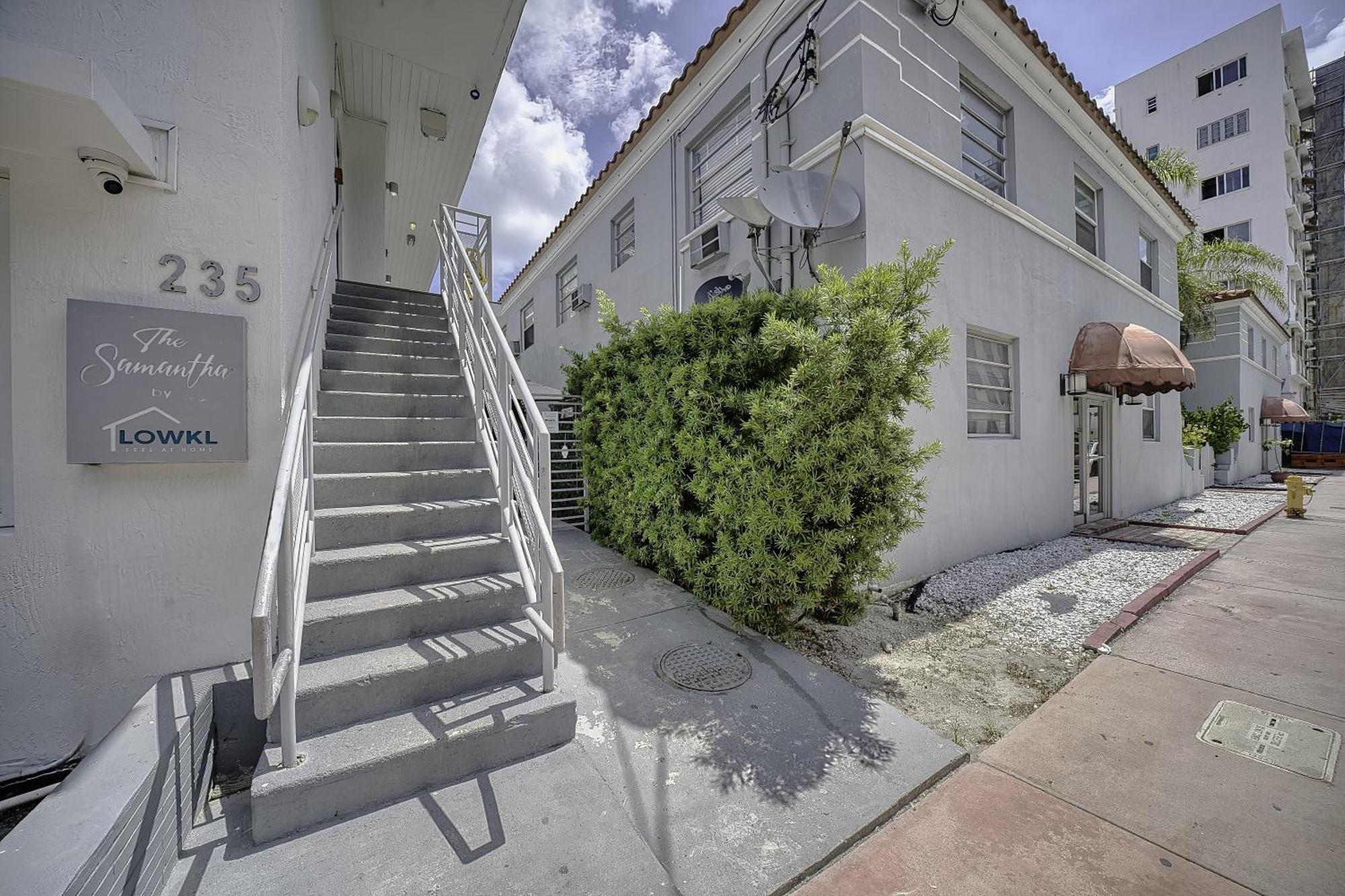 The Samantha By Lowkl Apartment