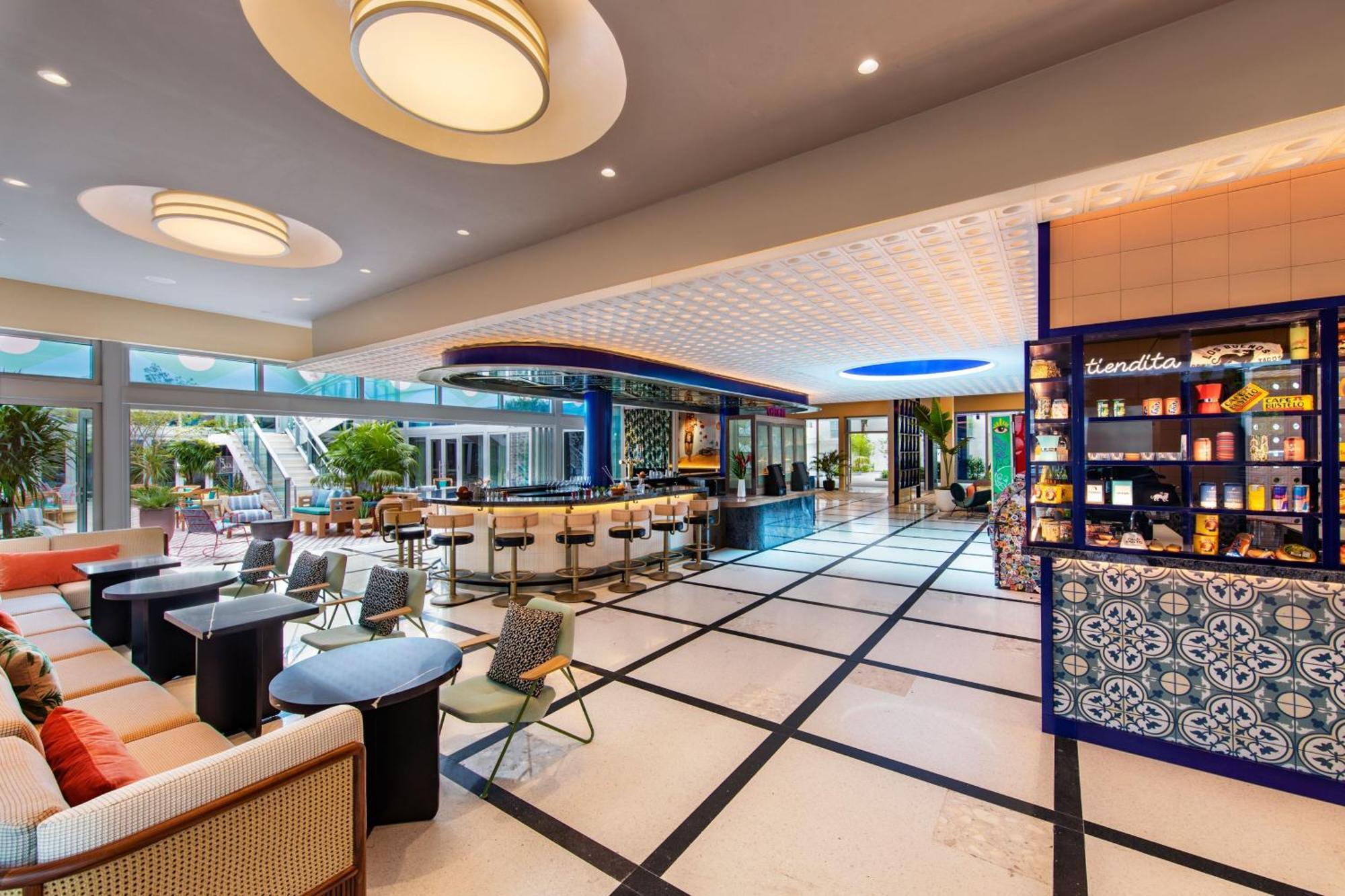 Moxy Miami South Hotel