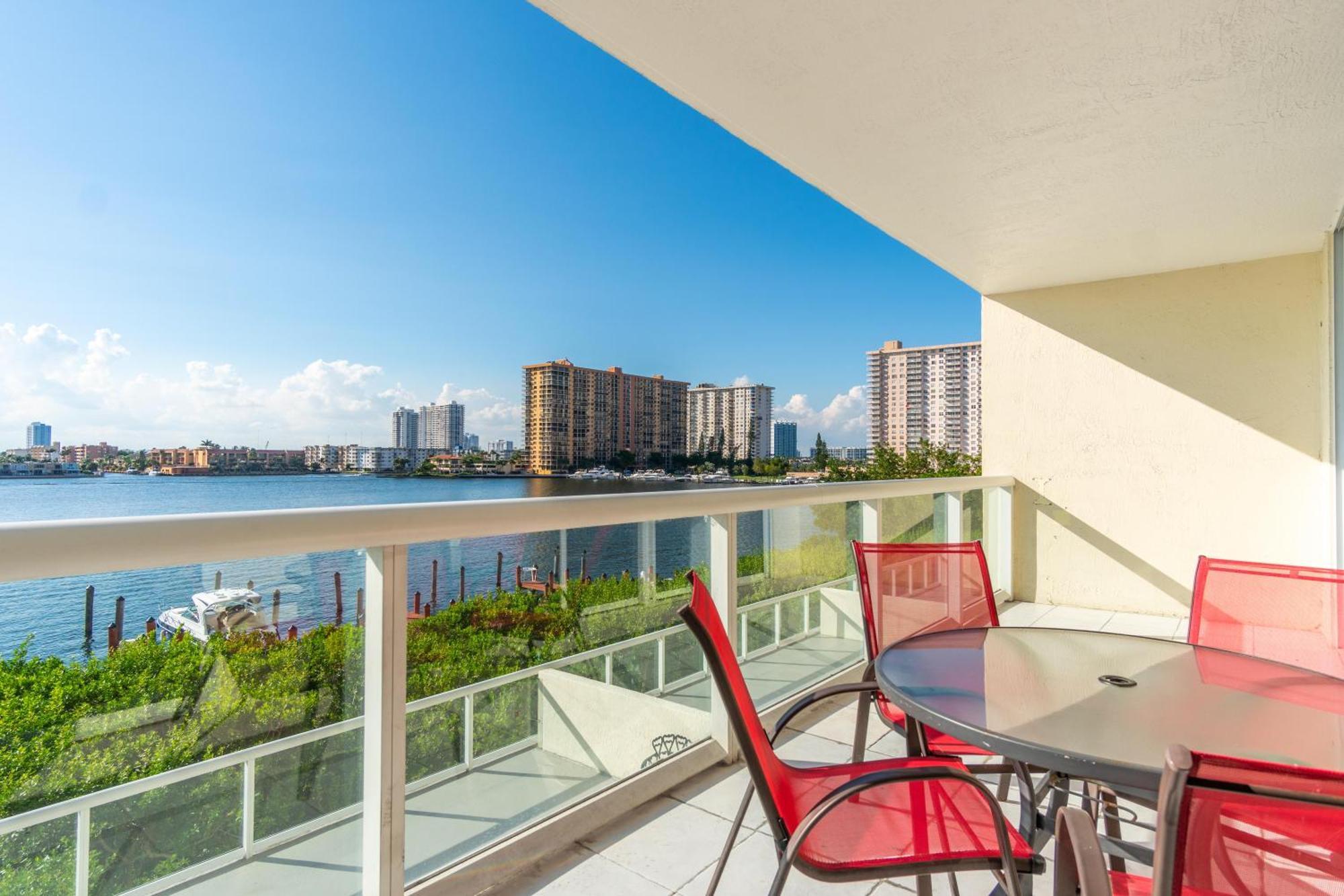 Golden Bay 46 Apartment Miami Beach