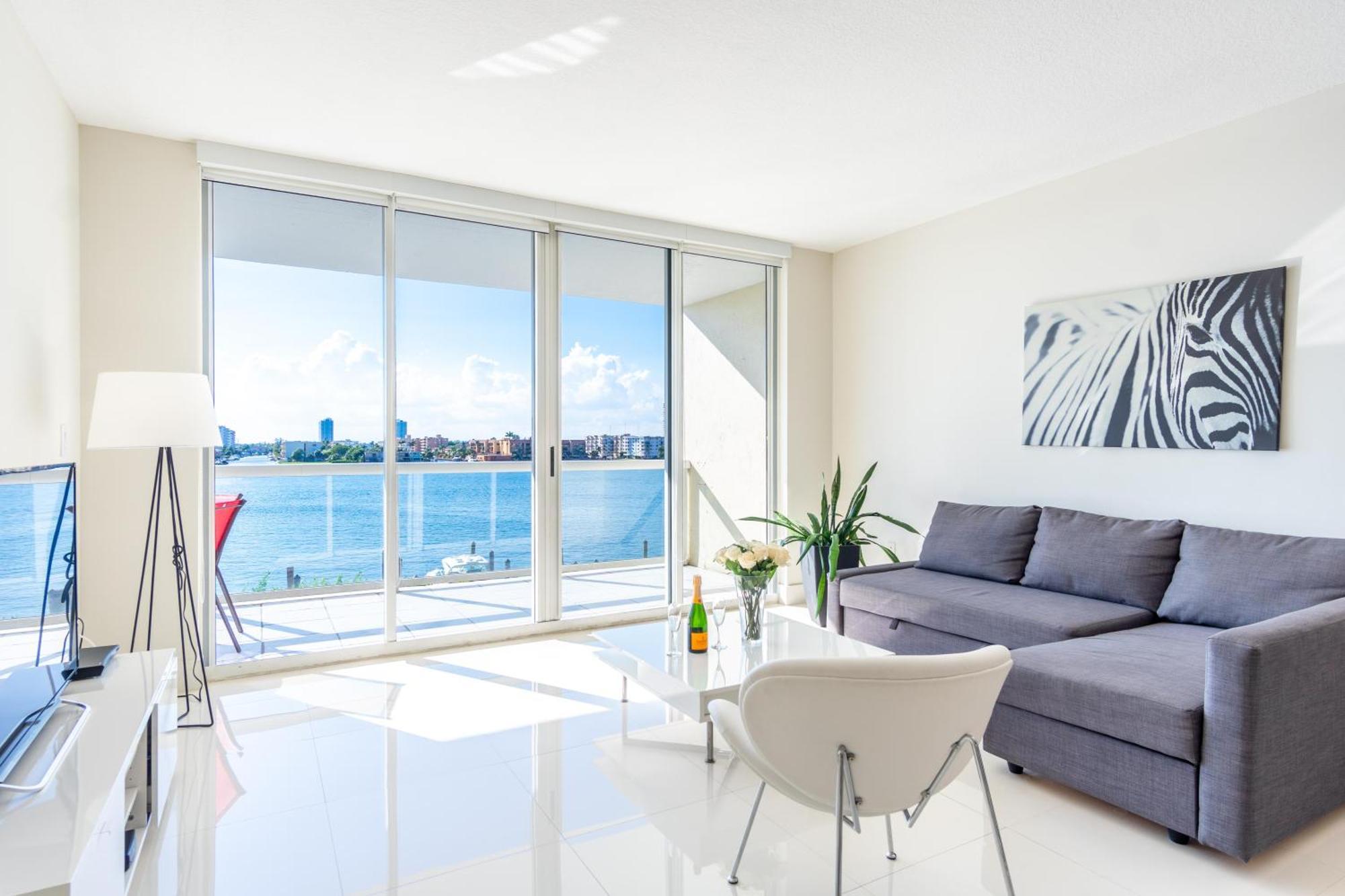 Golden Bay 46 *
