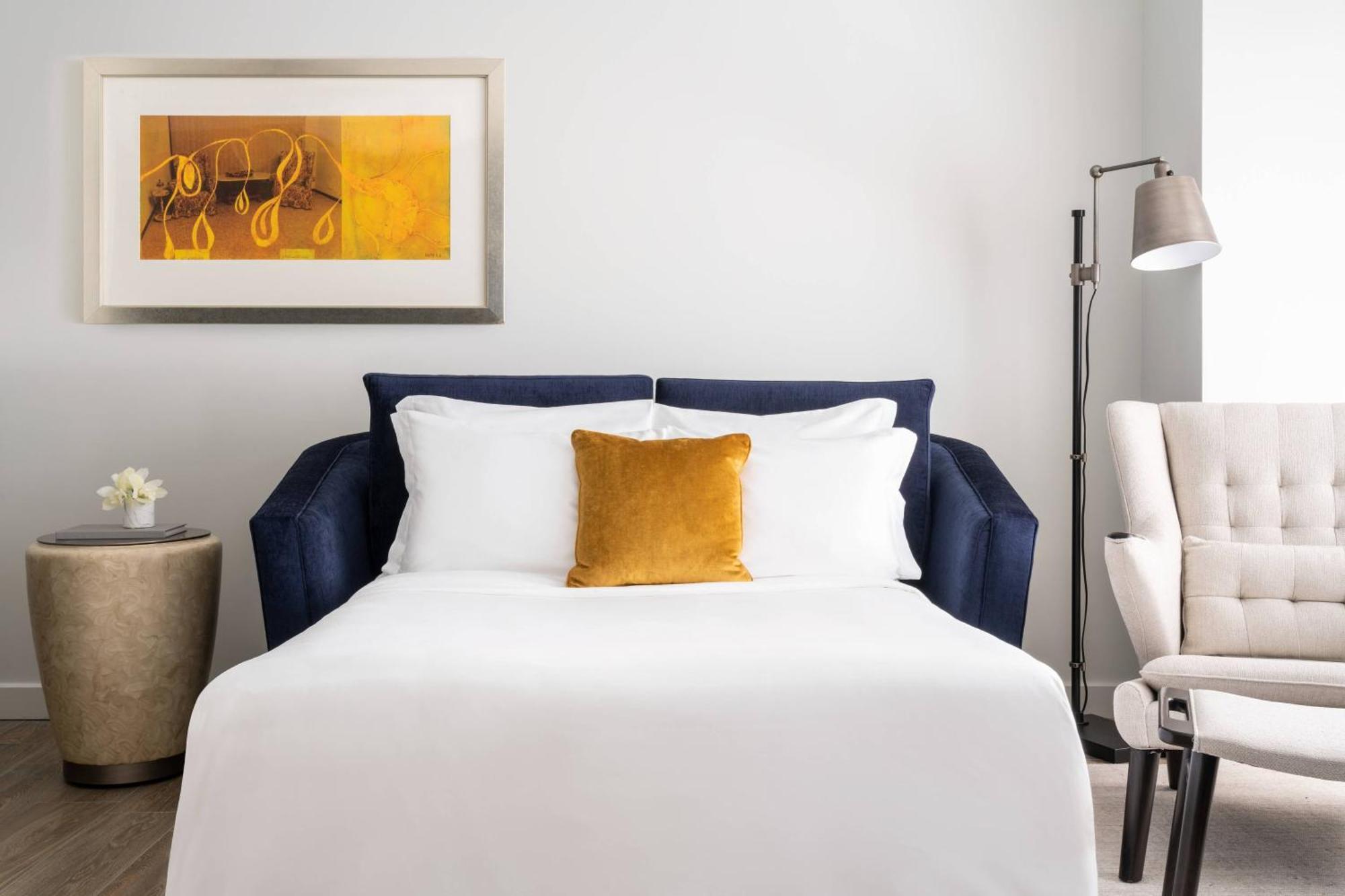 The Ritz-carlton, South