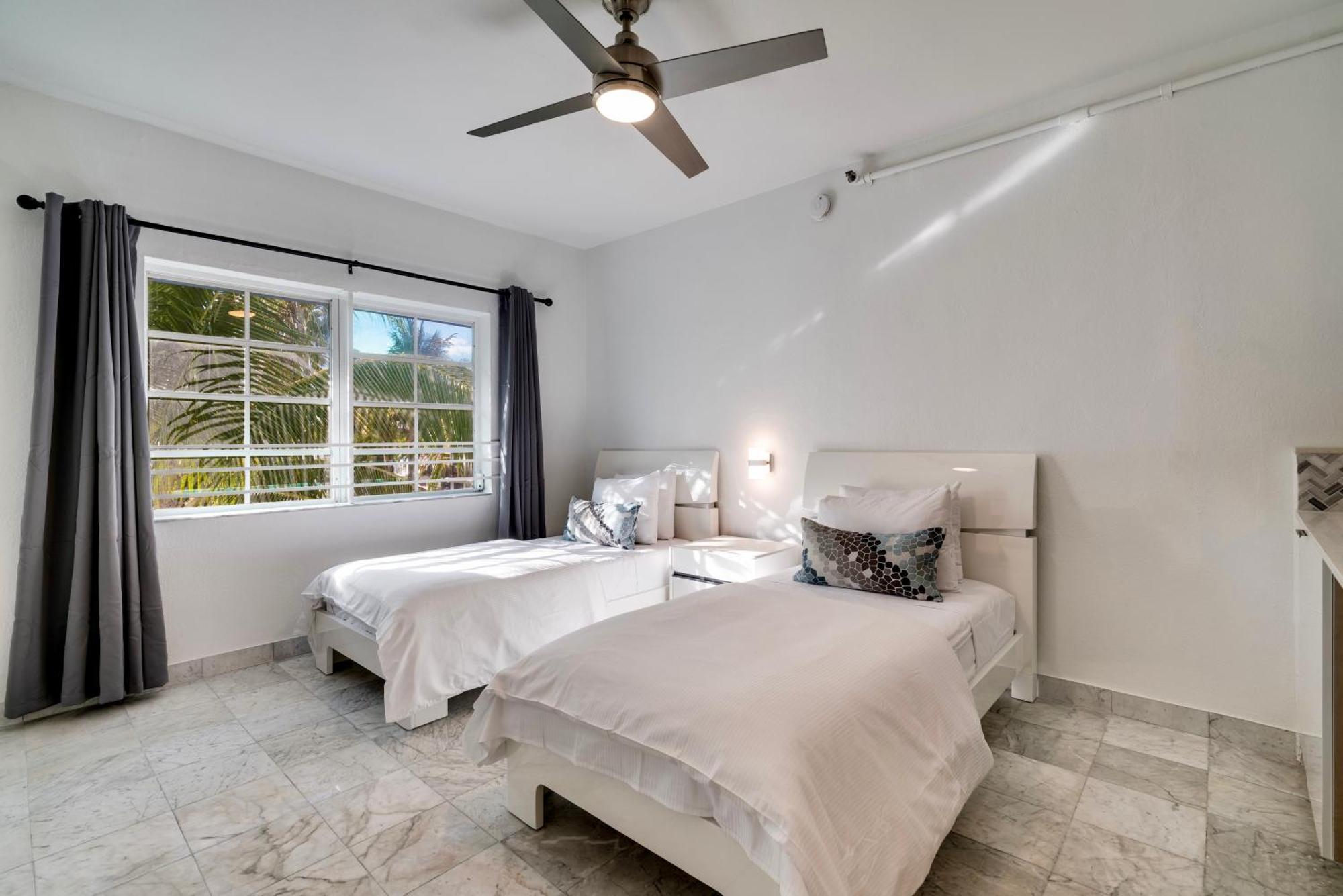 Apartment Location By The ! Free Wifi - Tv - Amenities