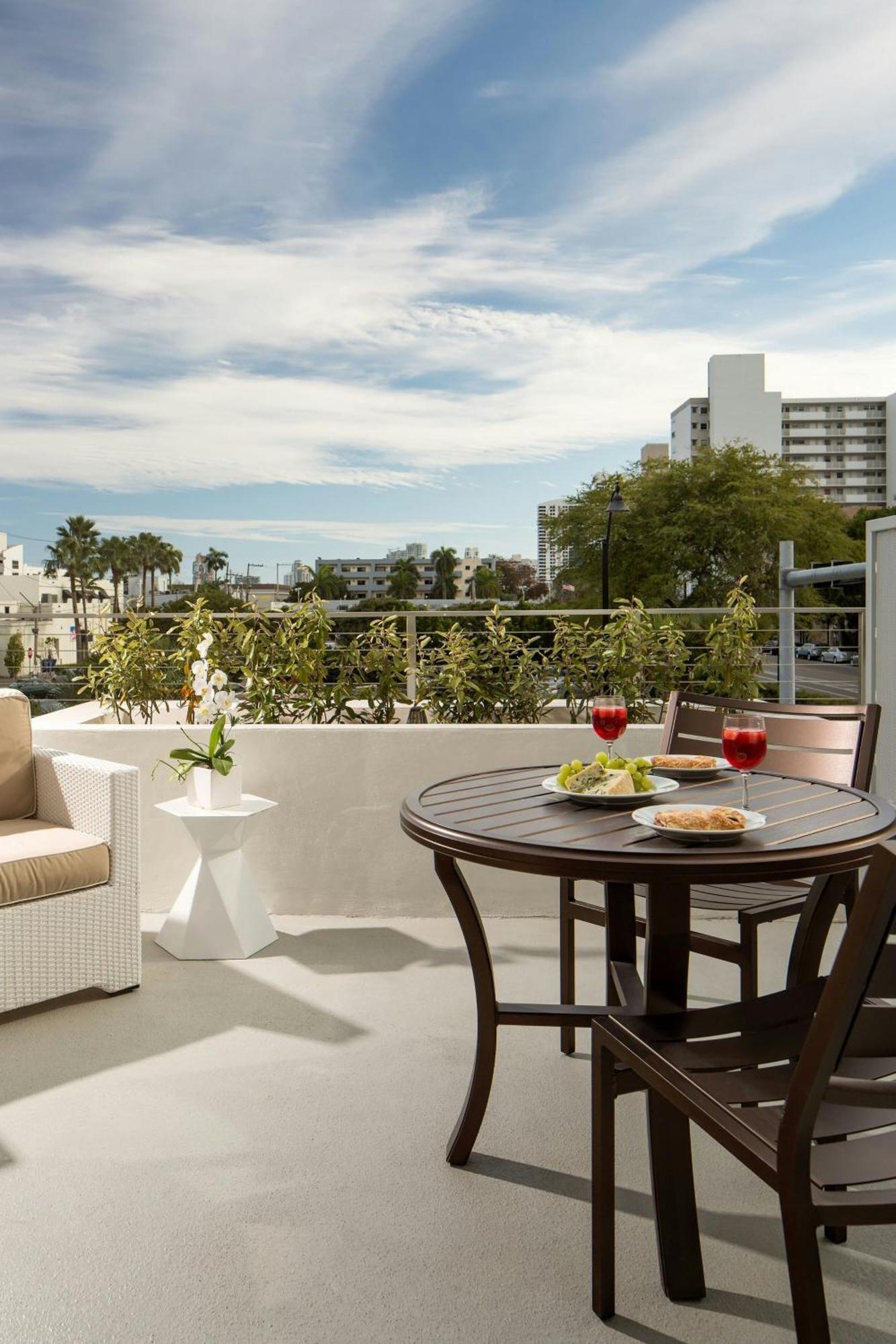 By Marriott Miami South 3*