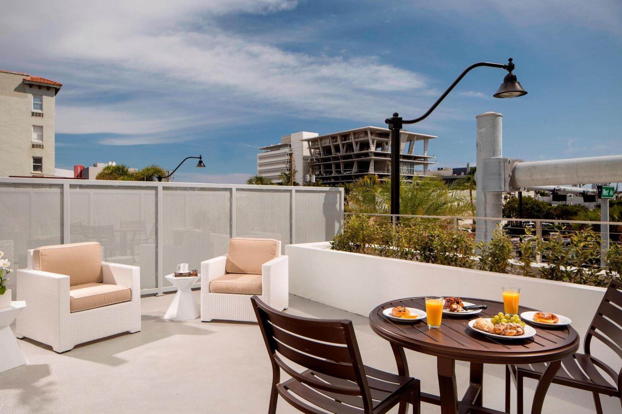 By Marriott Miami South Hotel