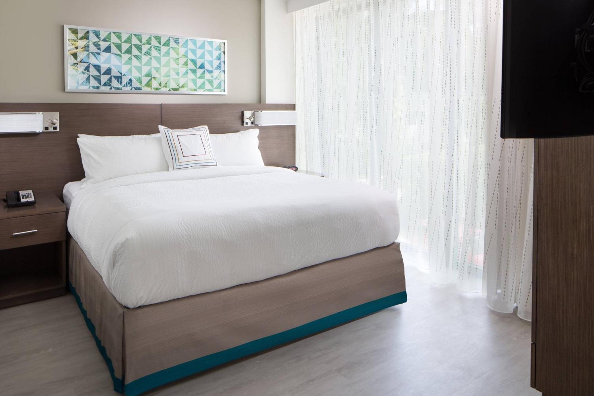 By Marriott Miami South Hotel Miami Beach