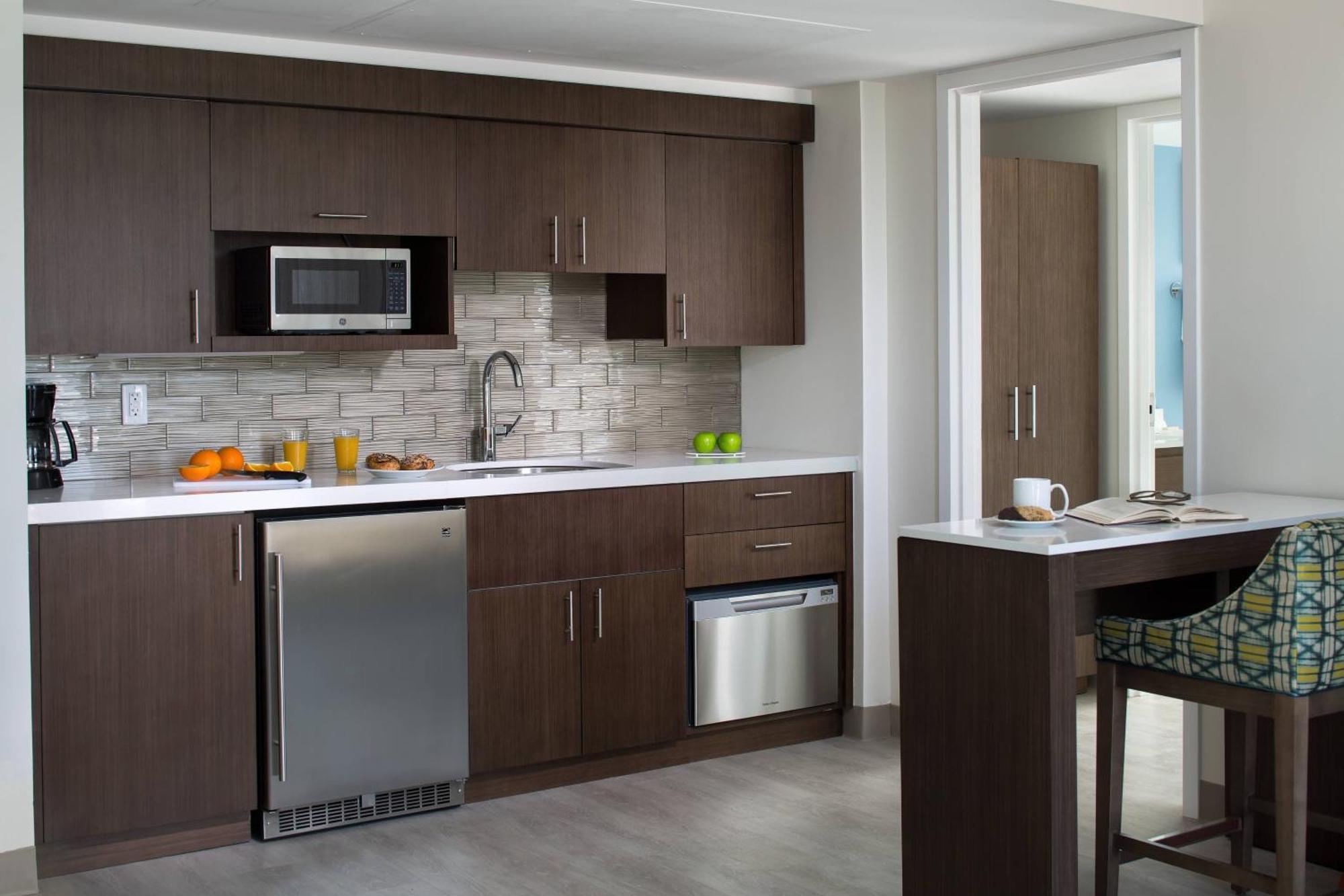 Hotel By Marriott Miami South Miami Beach