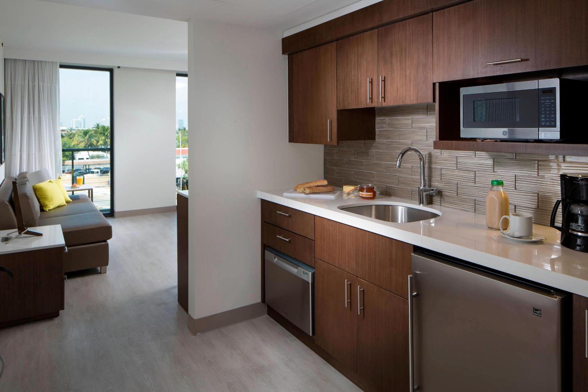 By Marriott Miami South 3*