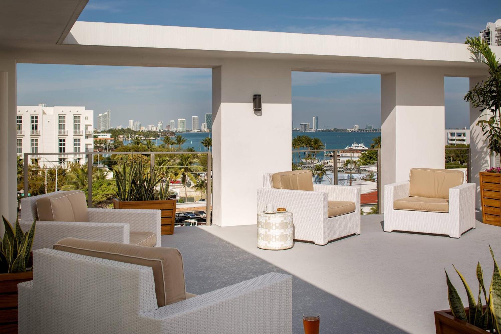 Hotel By Marriott Miami South Miami Beach