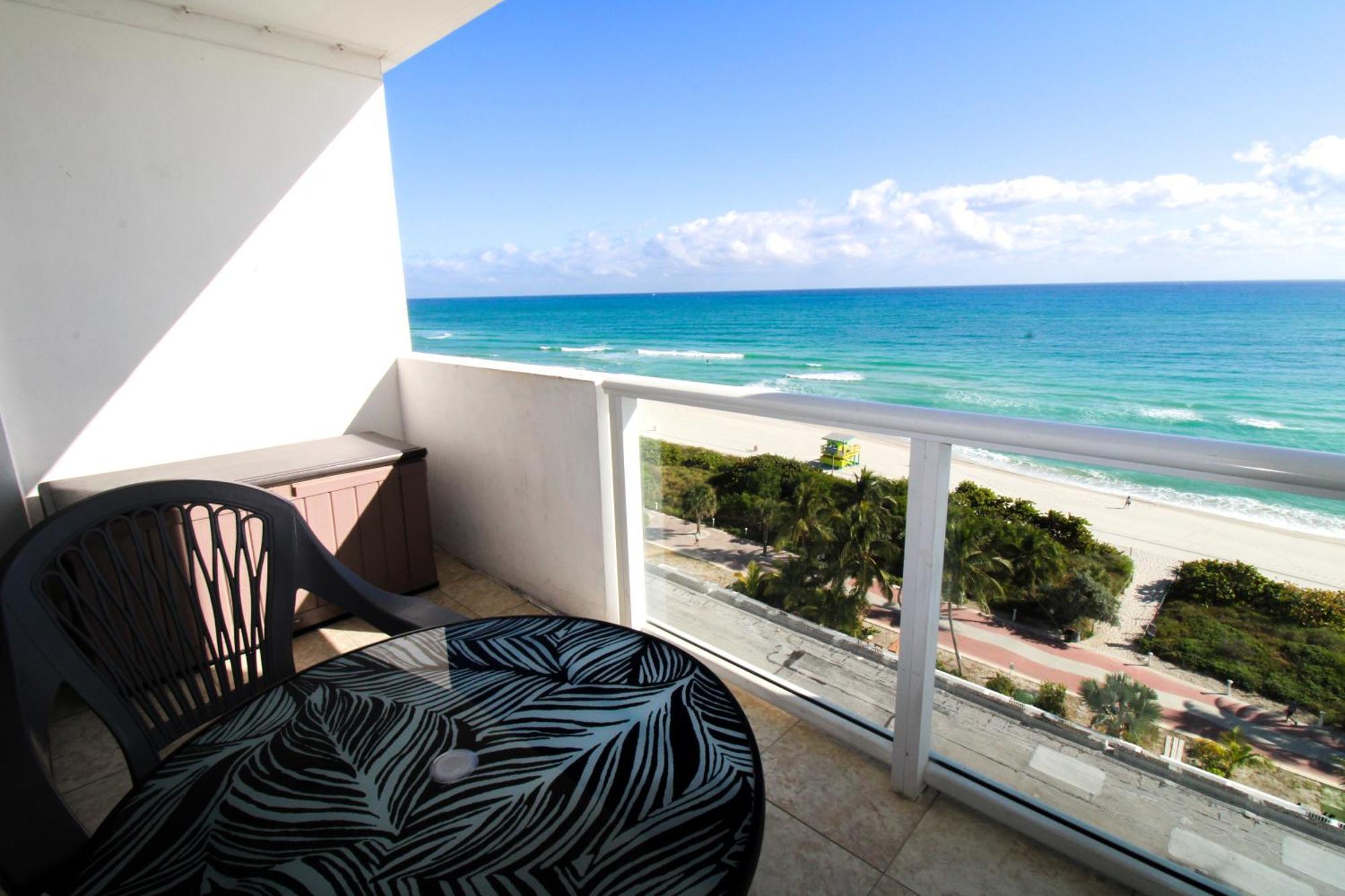 Castle 830 Oceanview Balcony Studio, Pool, Tennis, Free Parking