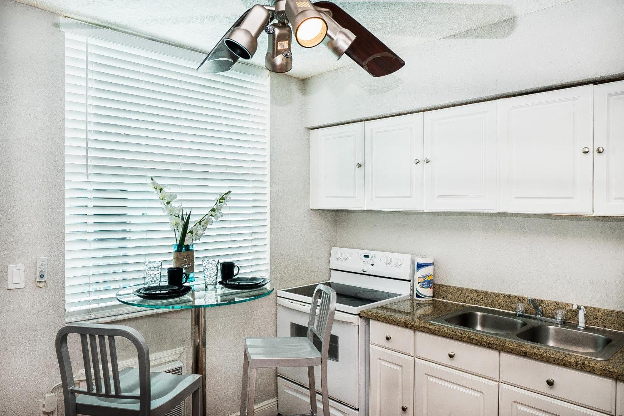713 Miami Apartment