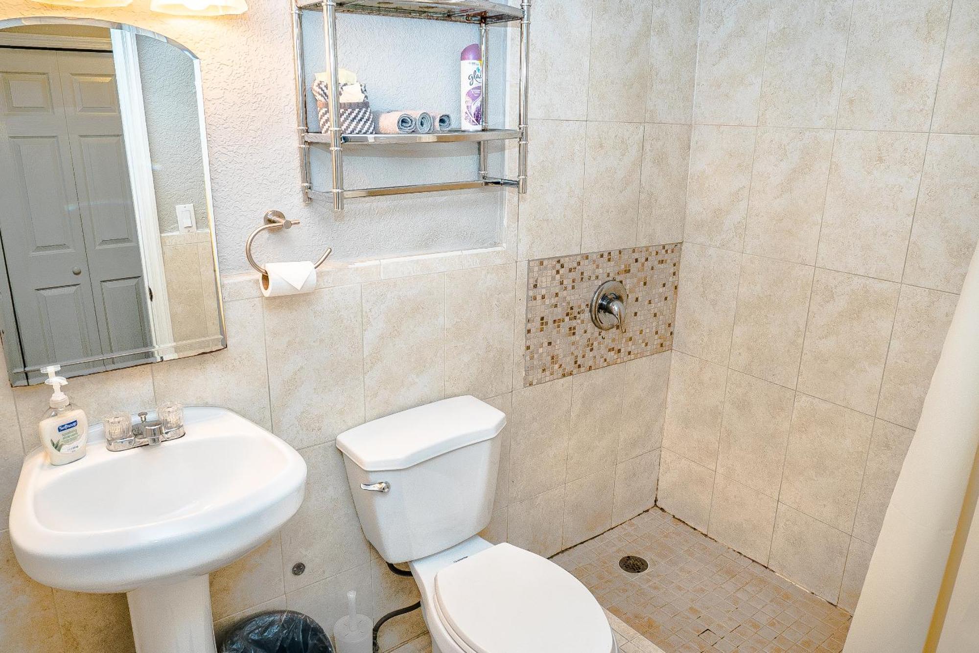 713 Miami Apartment *