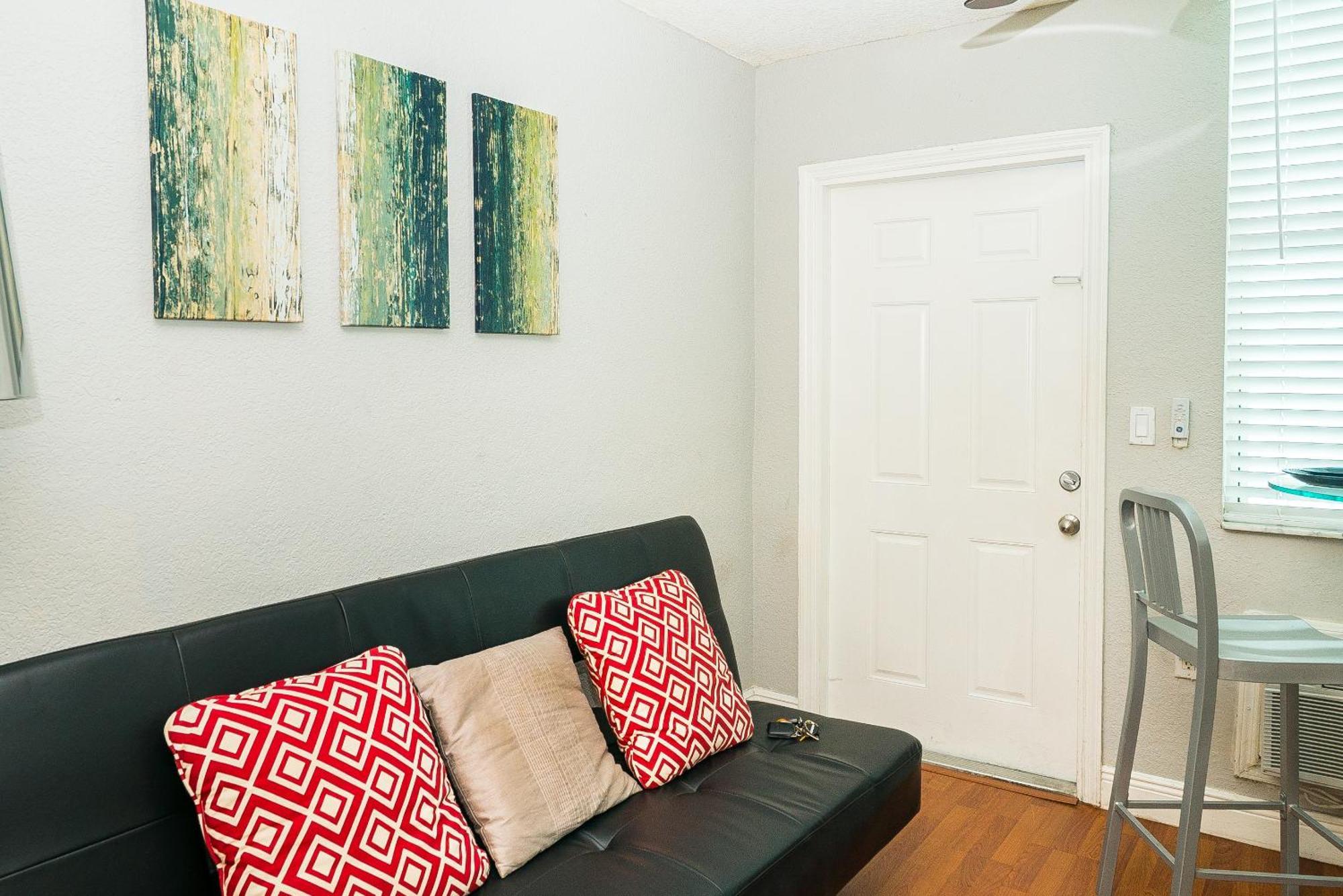 Apartment 713 Miami
