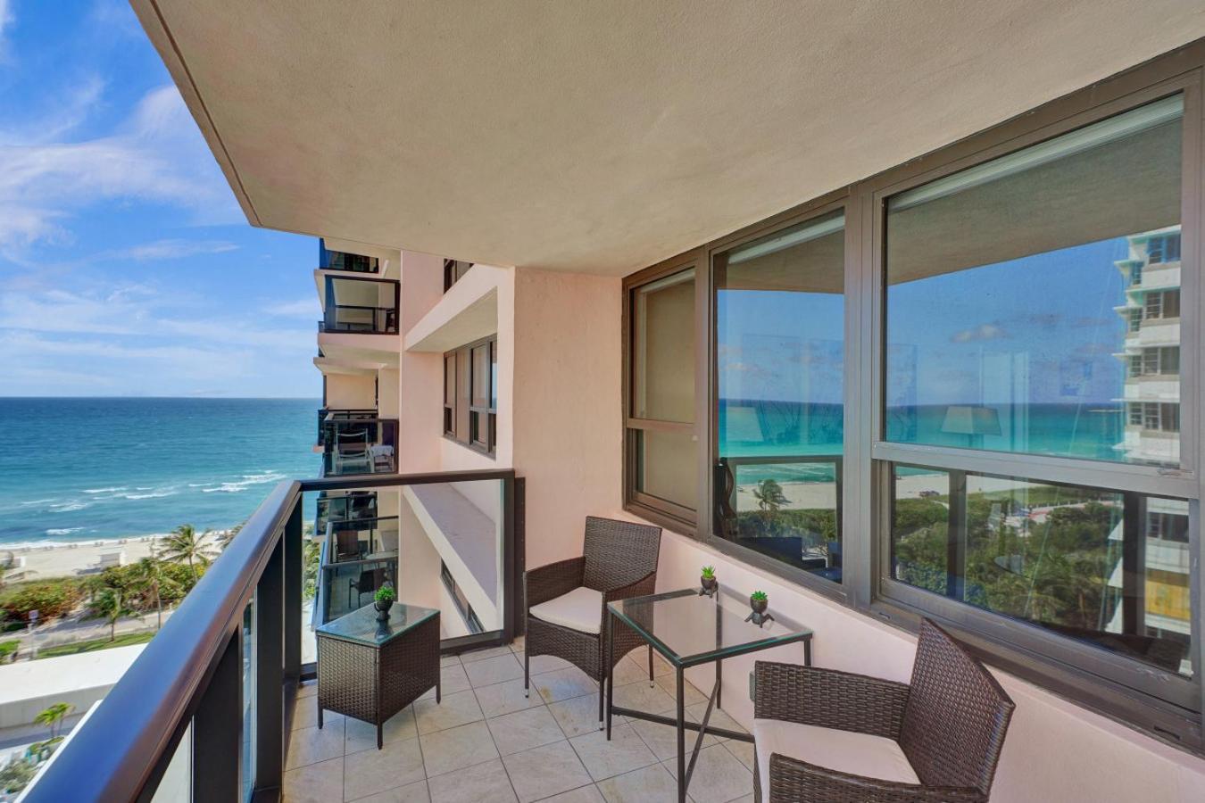 Classic Amenities Steps From The With Gym And Pool 1208 * Miami Beach