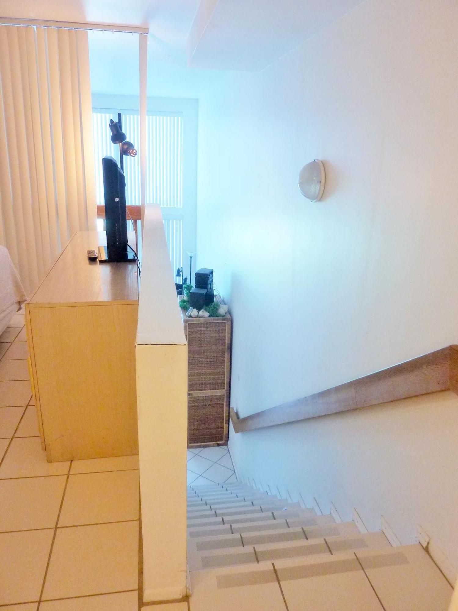 Castle M4 Beachfront Balcony Loft, Free Parking, Pool, Tennis, Access Miami Beach
