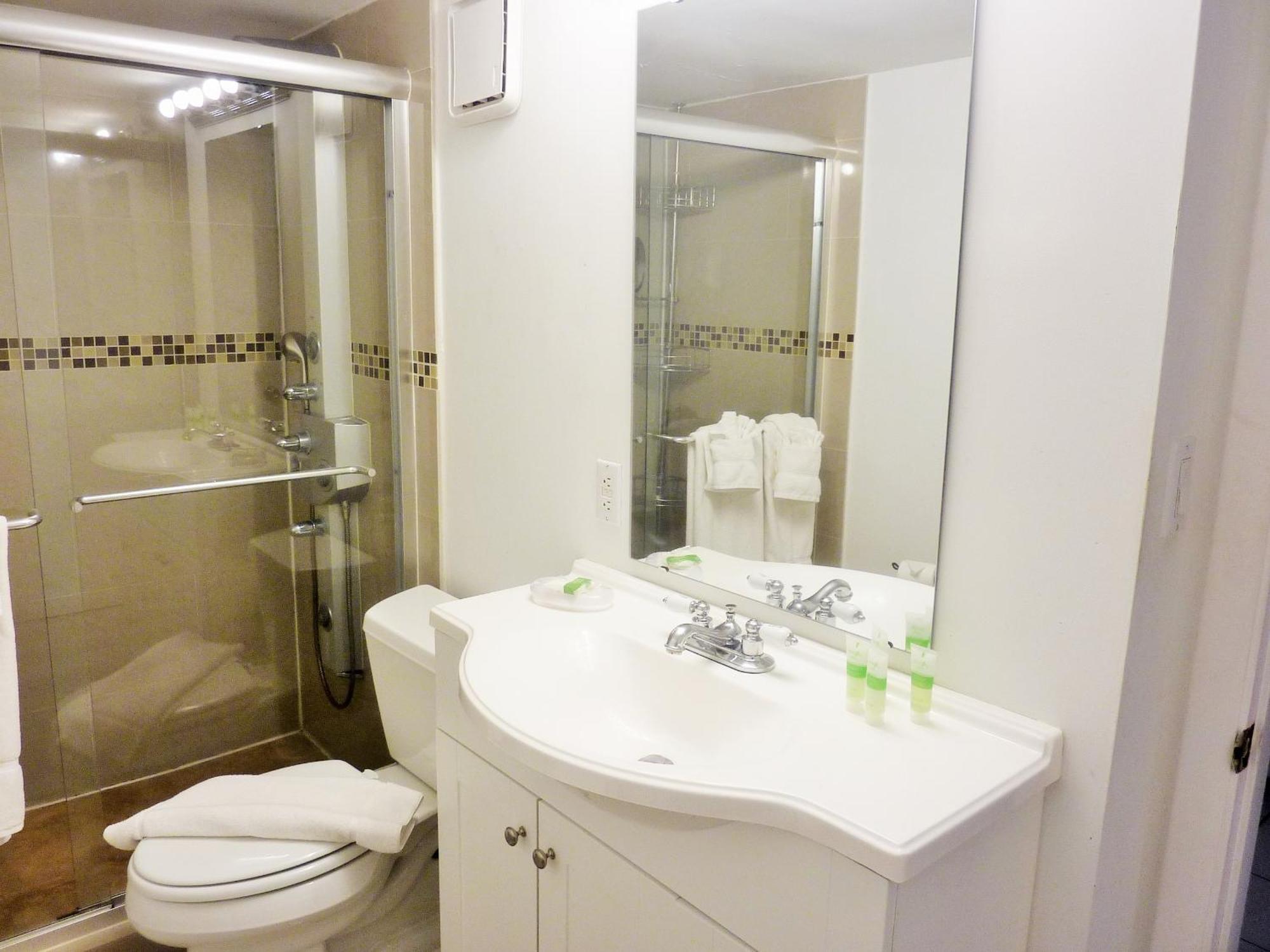 Holiday home Castle M4 Beachfront Balcony Loft, Free Parking, Pool, Tennis, Access Miami Beach