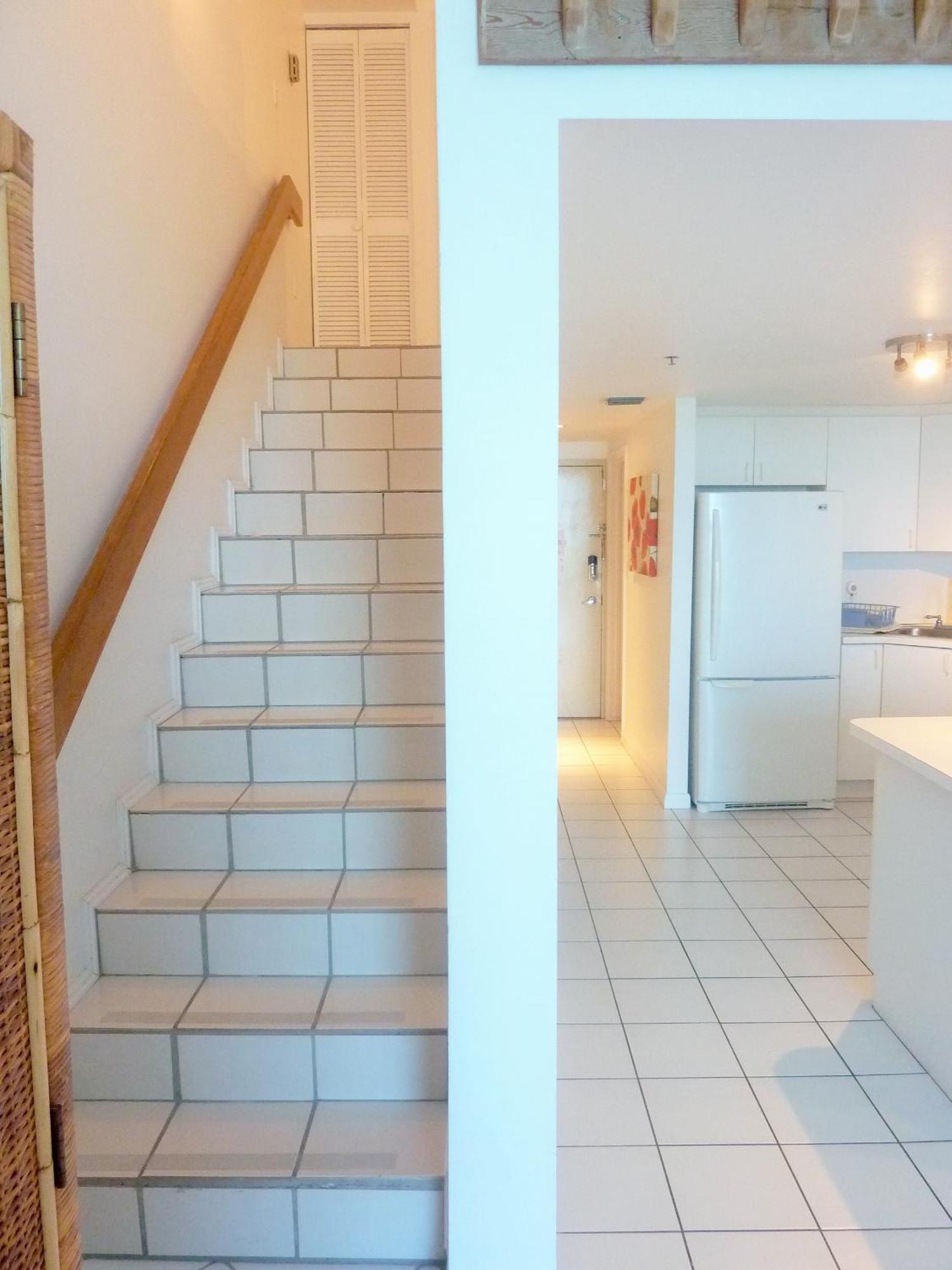 Castle M4 Beachfront Balcony Loft, Free Parking, Pool, Tennis, Access * Miami Beach